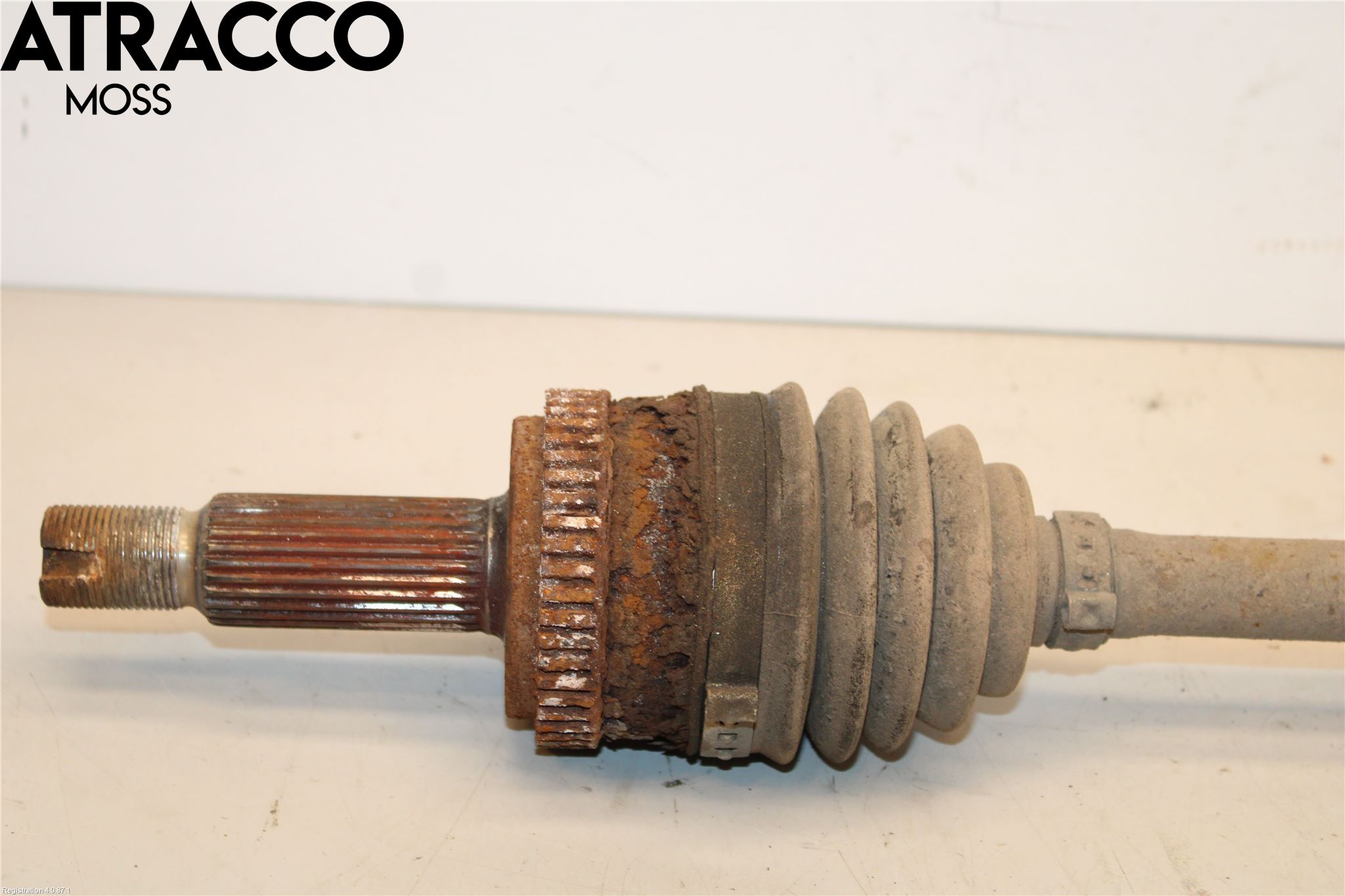 Volkswagen VW PASSAT 05-11 Drivaksel Bak Kompl Venstre