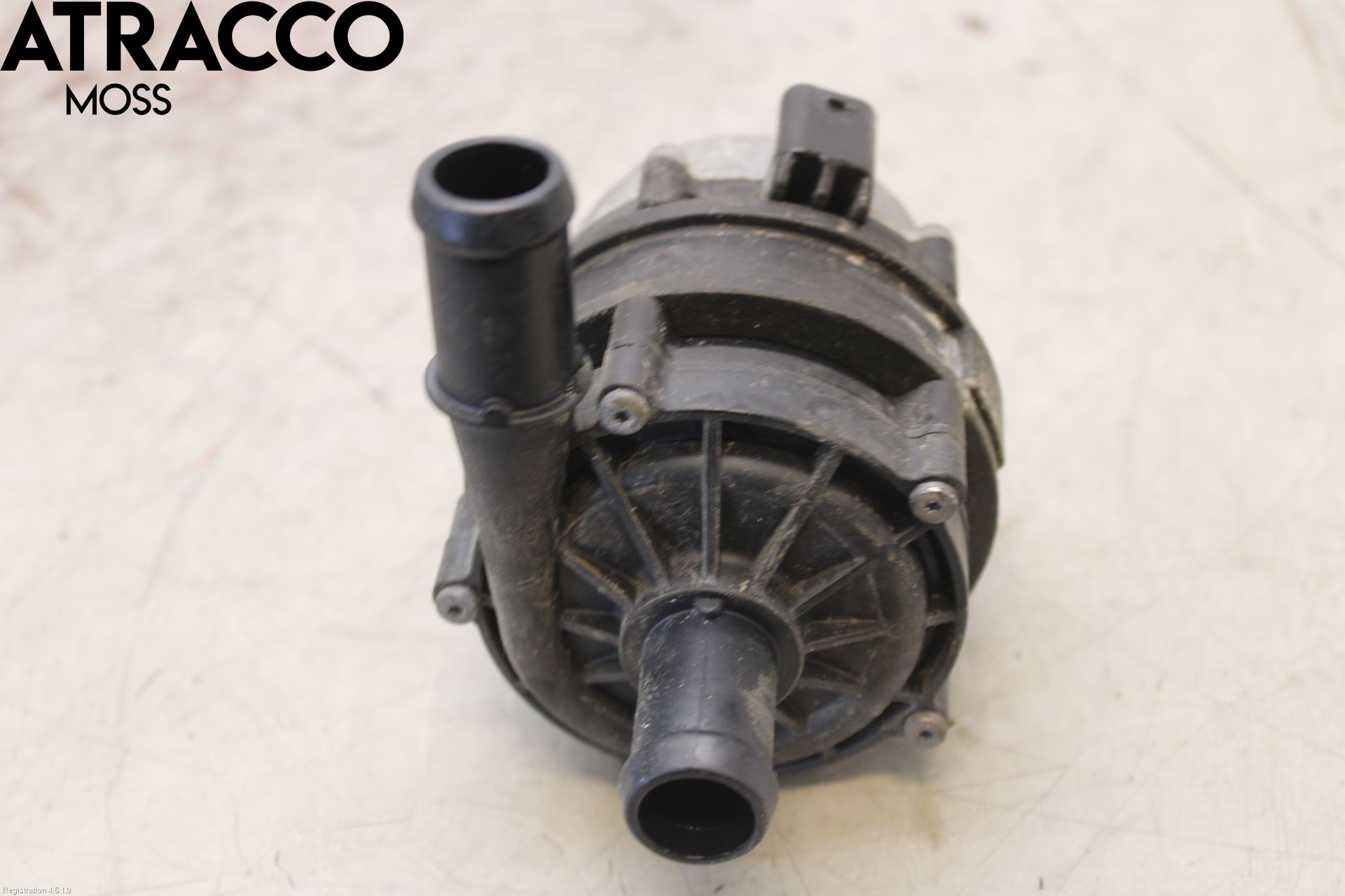 Volvo XC40/RECHARGE 18- Vannpumpe