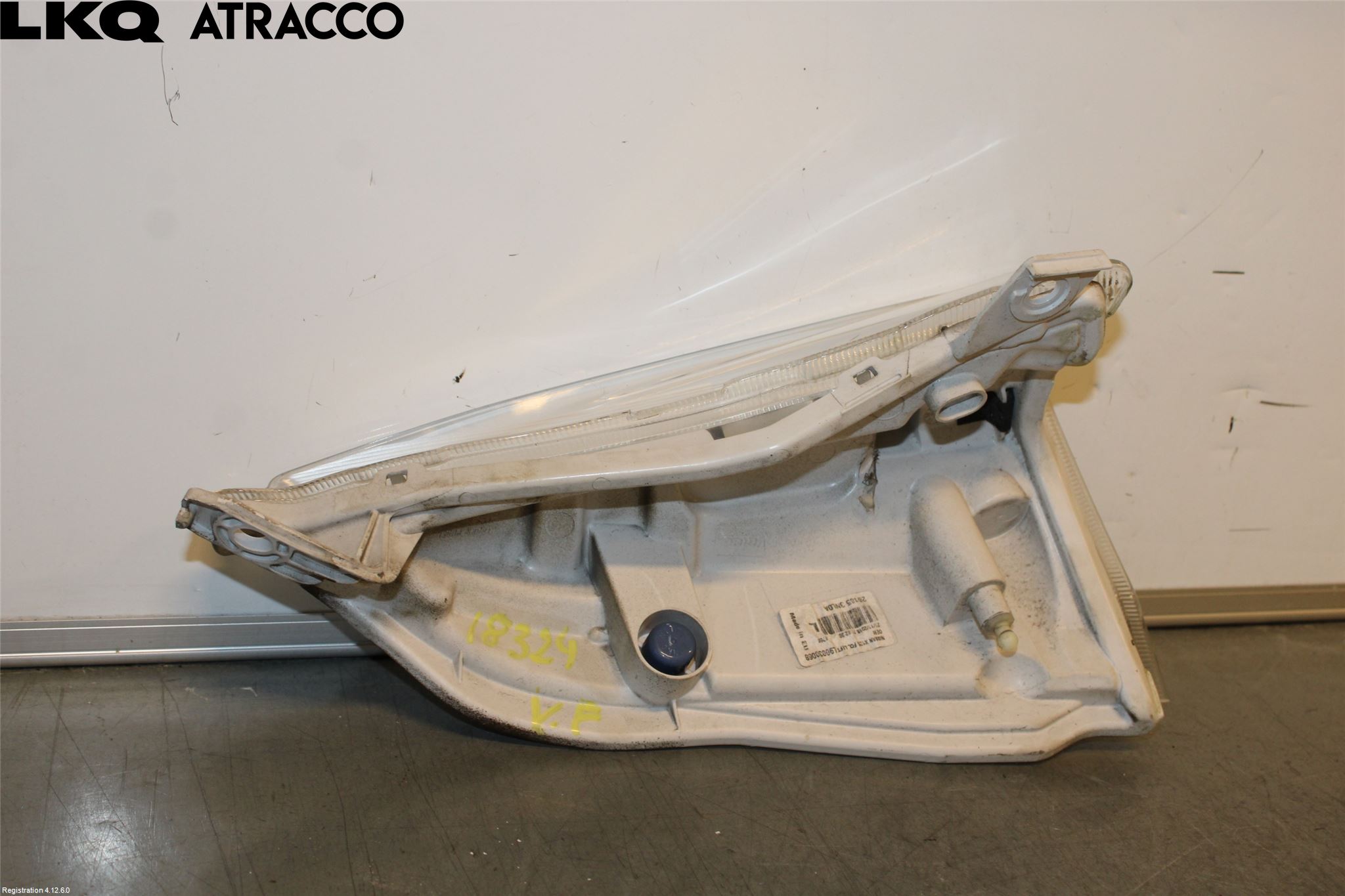 Nissan LEAF 11-17 Frontlykt Venstre