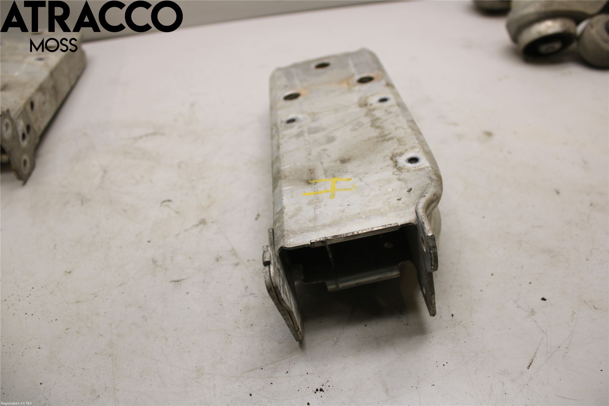 BMW 3 F30/F31/F80 12-19 Støtfanger Foran Bjelke