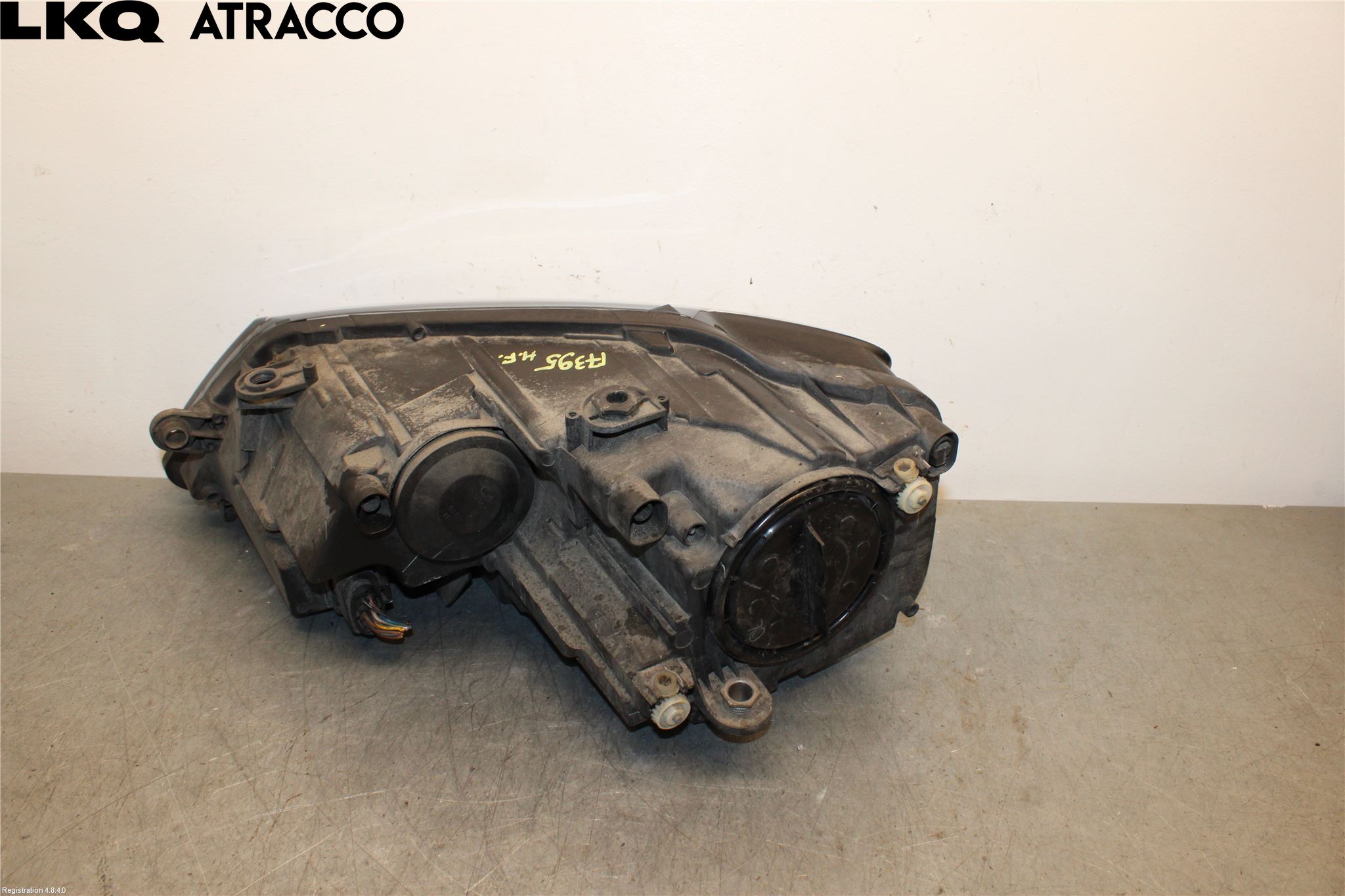 Volkswagen VW JETTA V 06-10 Frontlykt Høyre