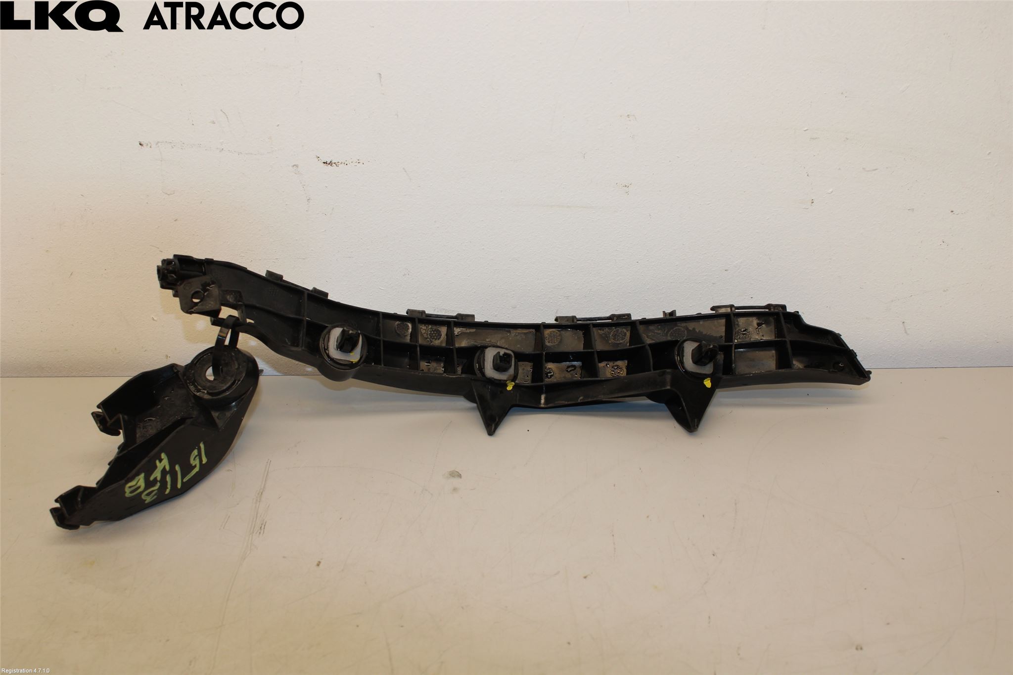 Toyota C-HR 16-23 Støtfangerfeste Bak Høyre