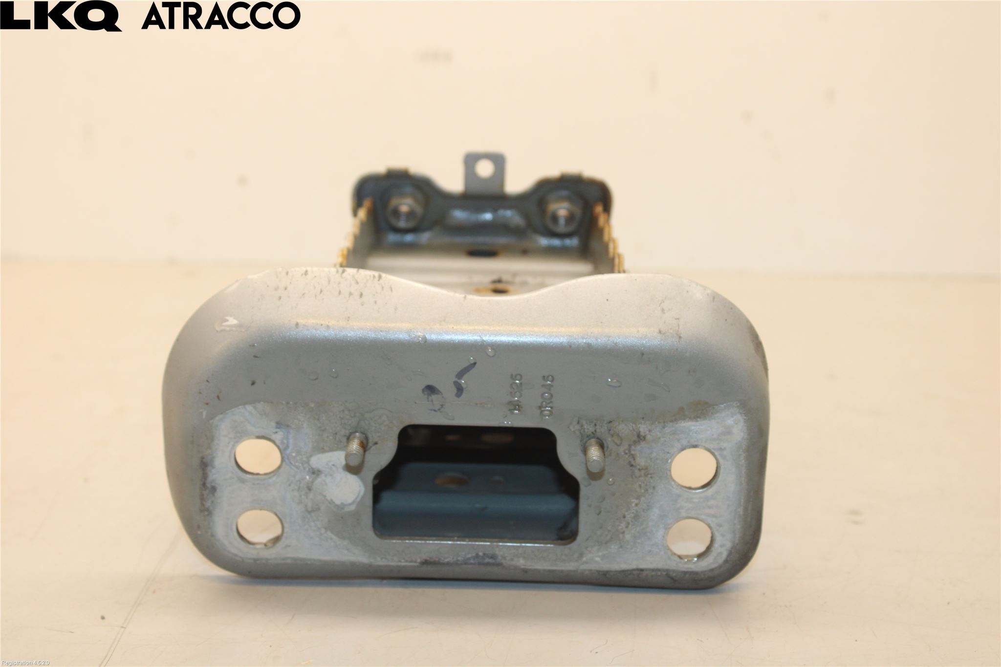 Toyota YARIS XP130 15-20 Støtfanger Foran Feste