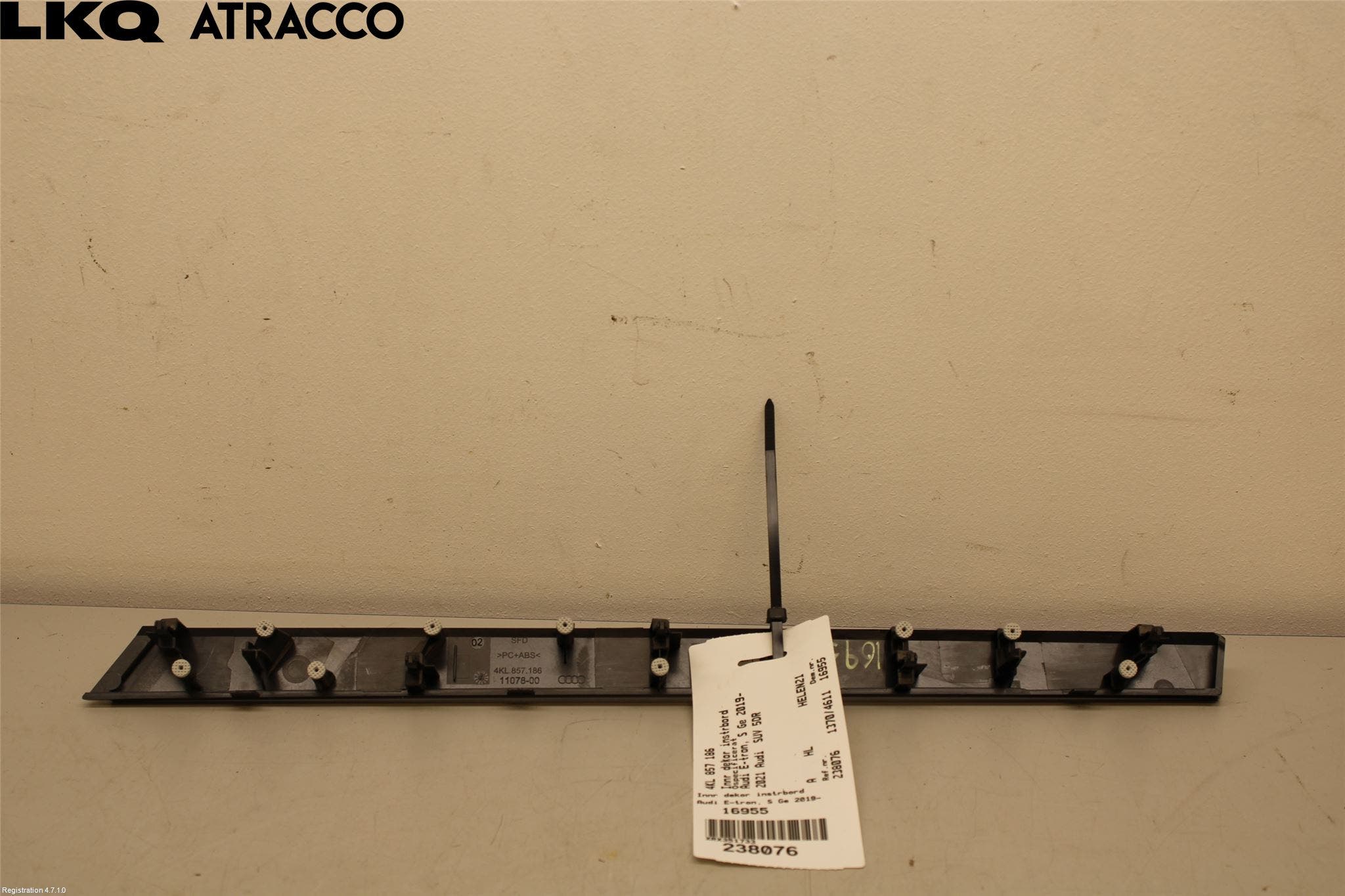 Audi E-TRON, S GE 19- Innr Dekor Instrbord