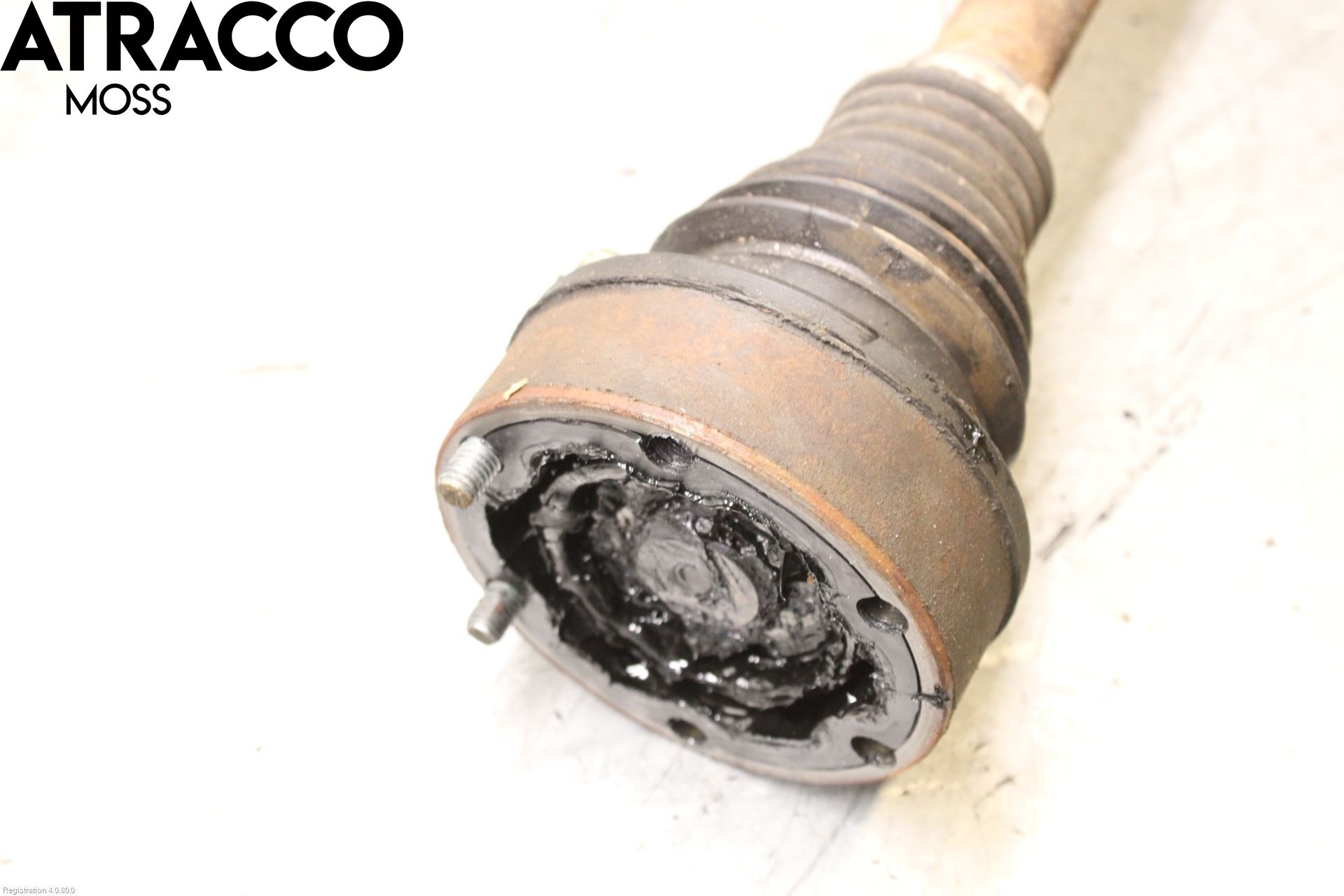 Volkswagen VW CADDY      04-10 Drivaksel Foran Kompl Venstre