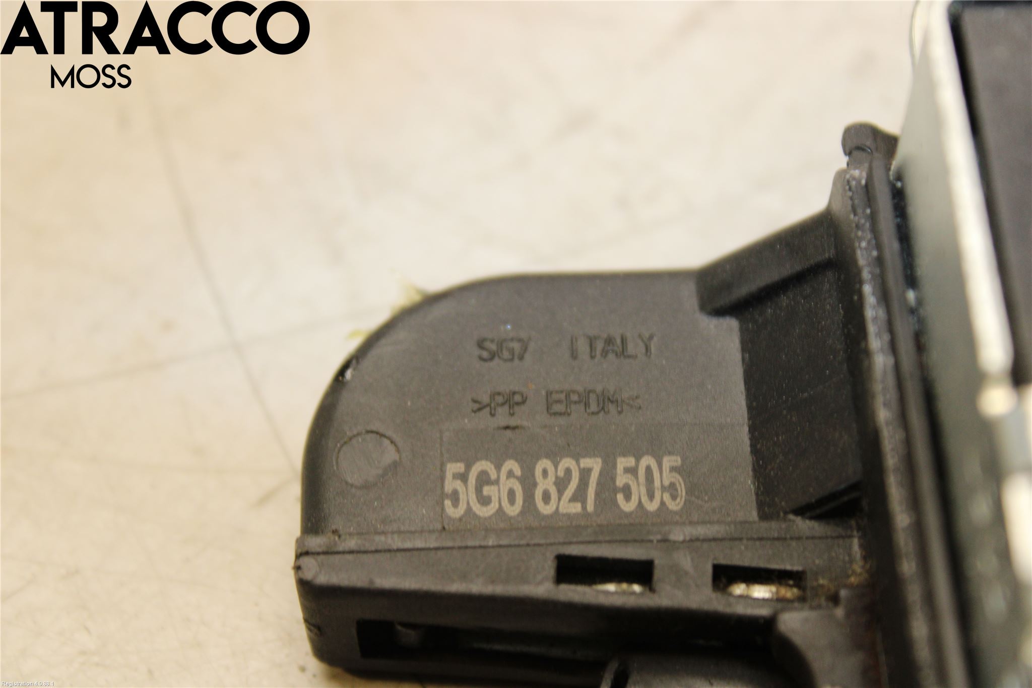 Volkswagen VW GOLF / E-GOLF VII 13-20 Bakluke-Lokk Låsekasse