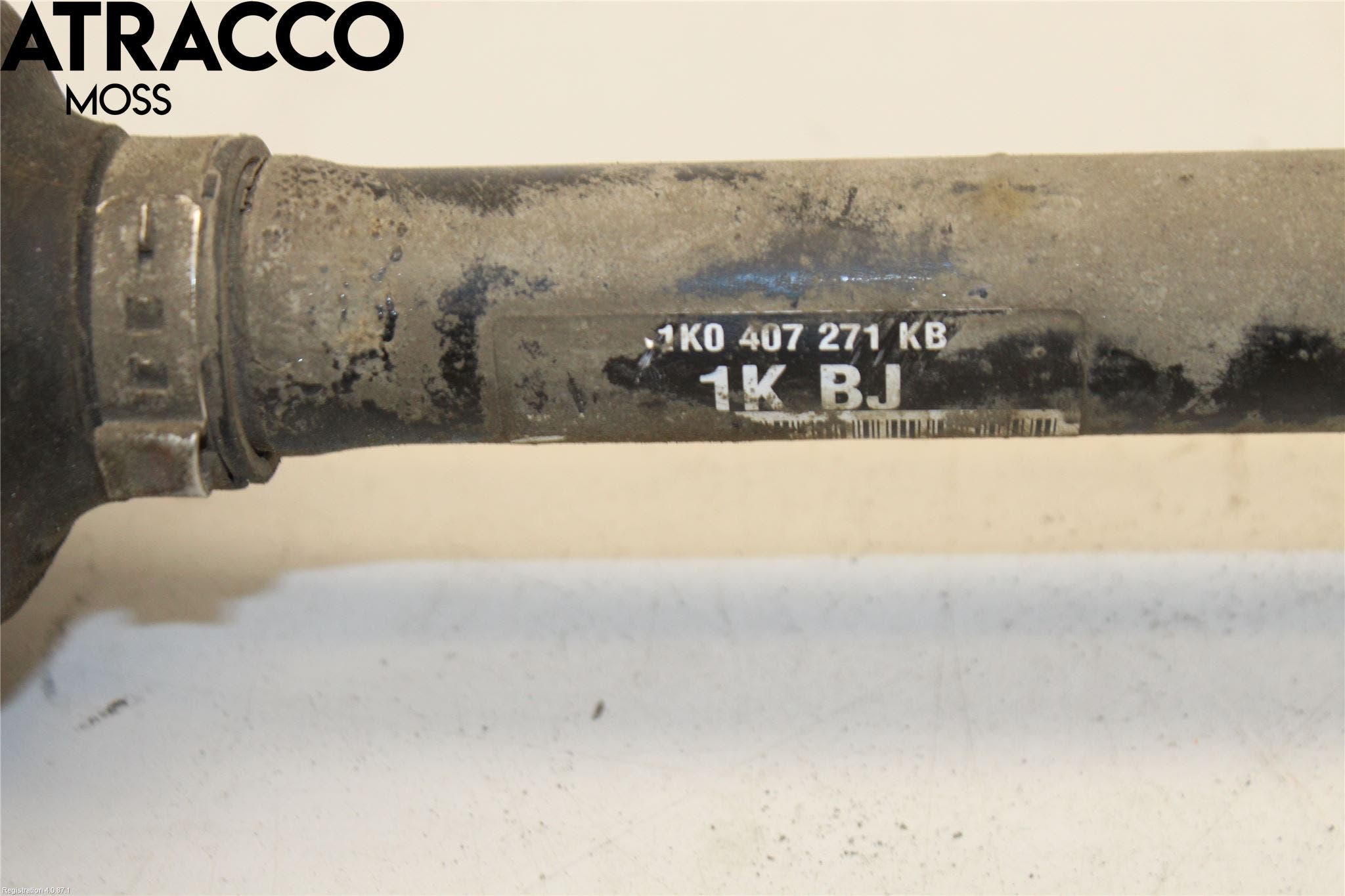 Volkswagen VW TOURAN 10-15 Drivaksel Foran Kompl Venstre