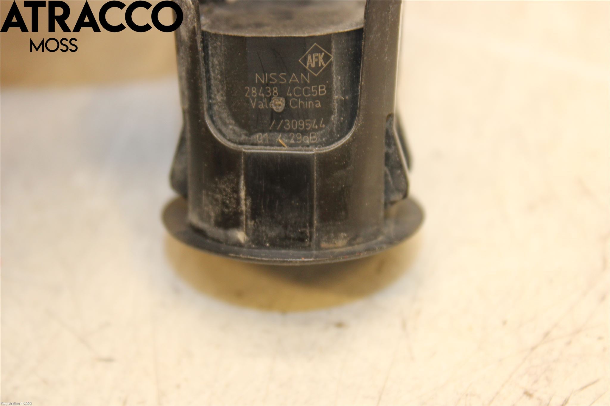 Nissan X-TRAIL 14-21 Sensor Parkering Front