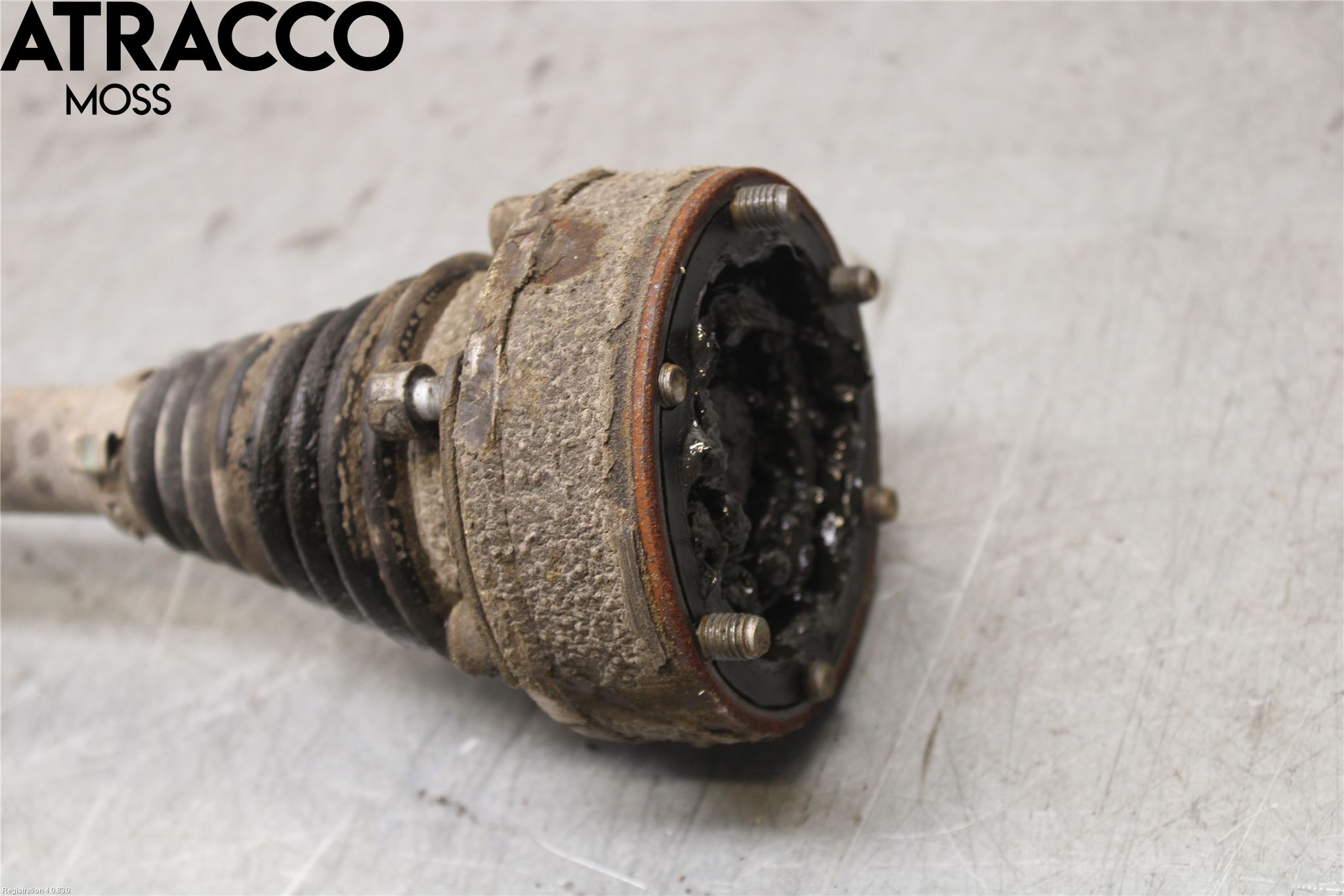 Volkswagen VW PASSAT 11-14 Drivaksel Bak Kompl Venstre