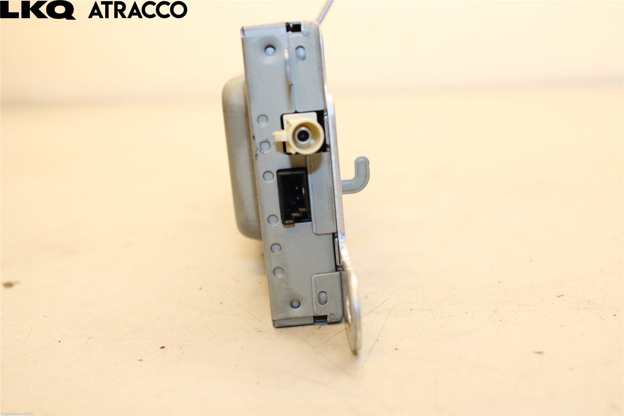 Tesla MODEL 3 17- Antenn El