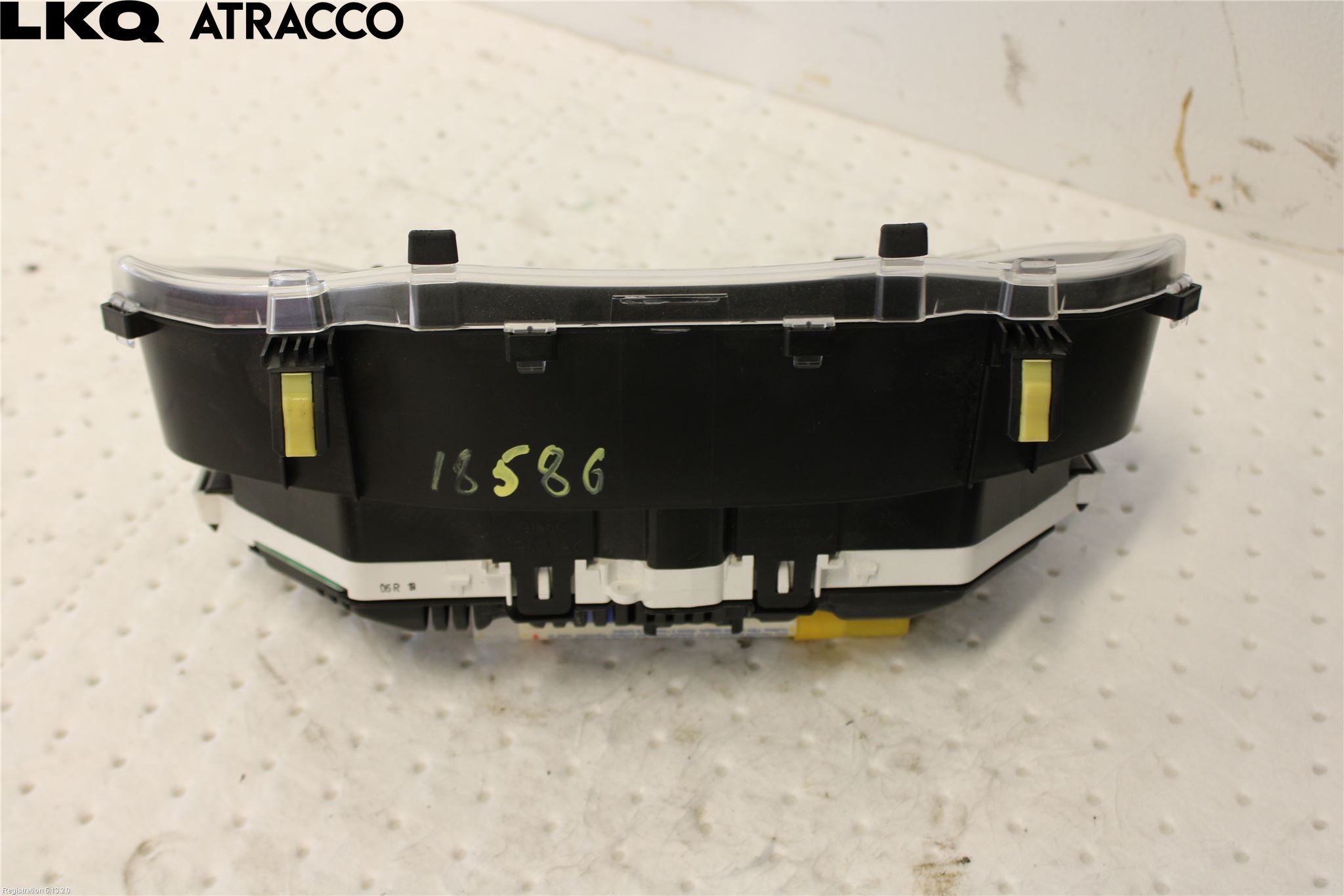 Toyota YARIS XP130 12-14 Instr Speedometer