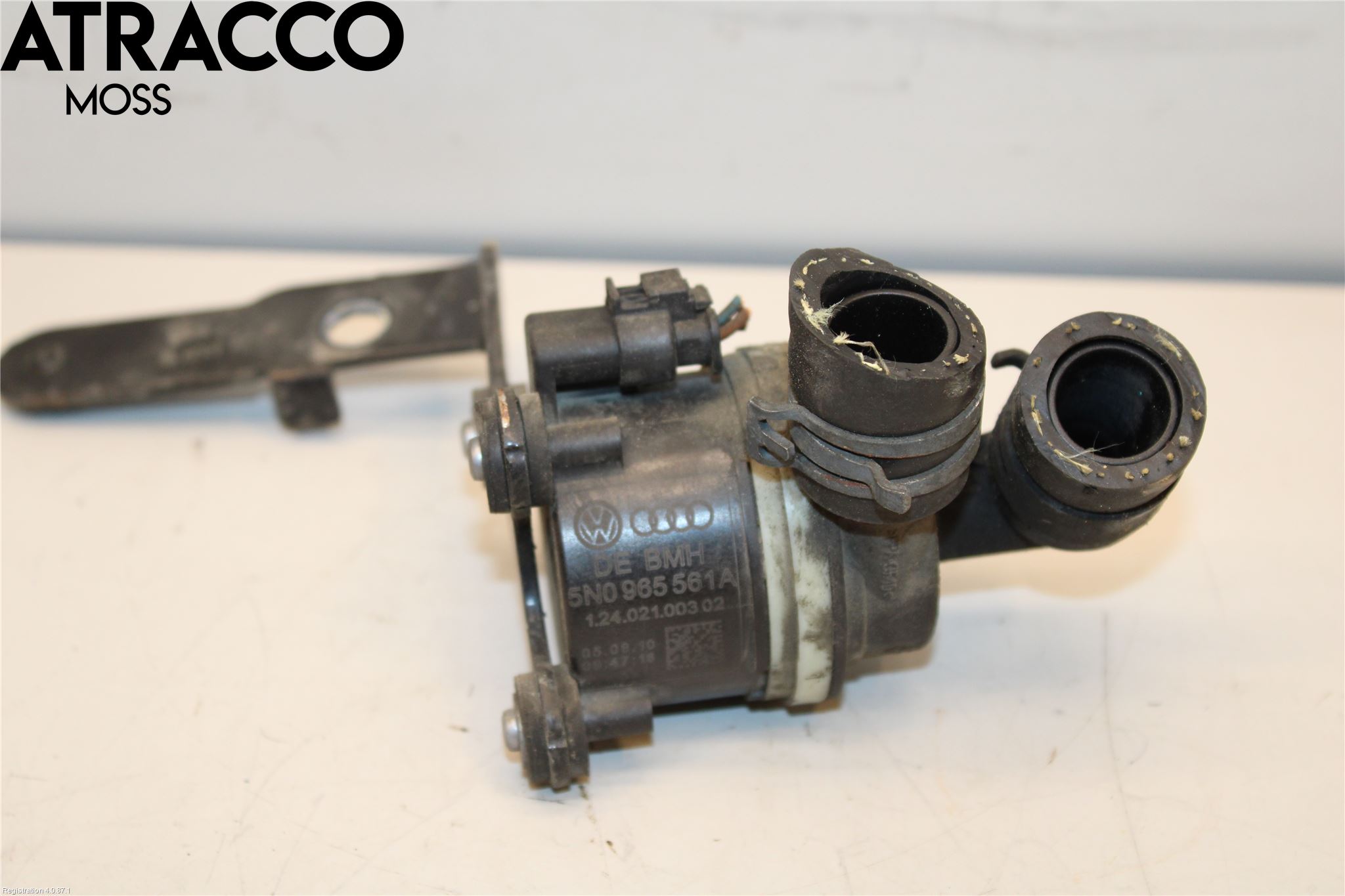 Volkswagen VW GOLF VI 09-13 Vannpumpe