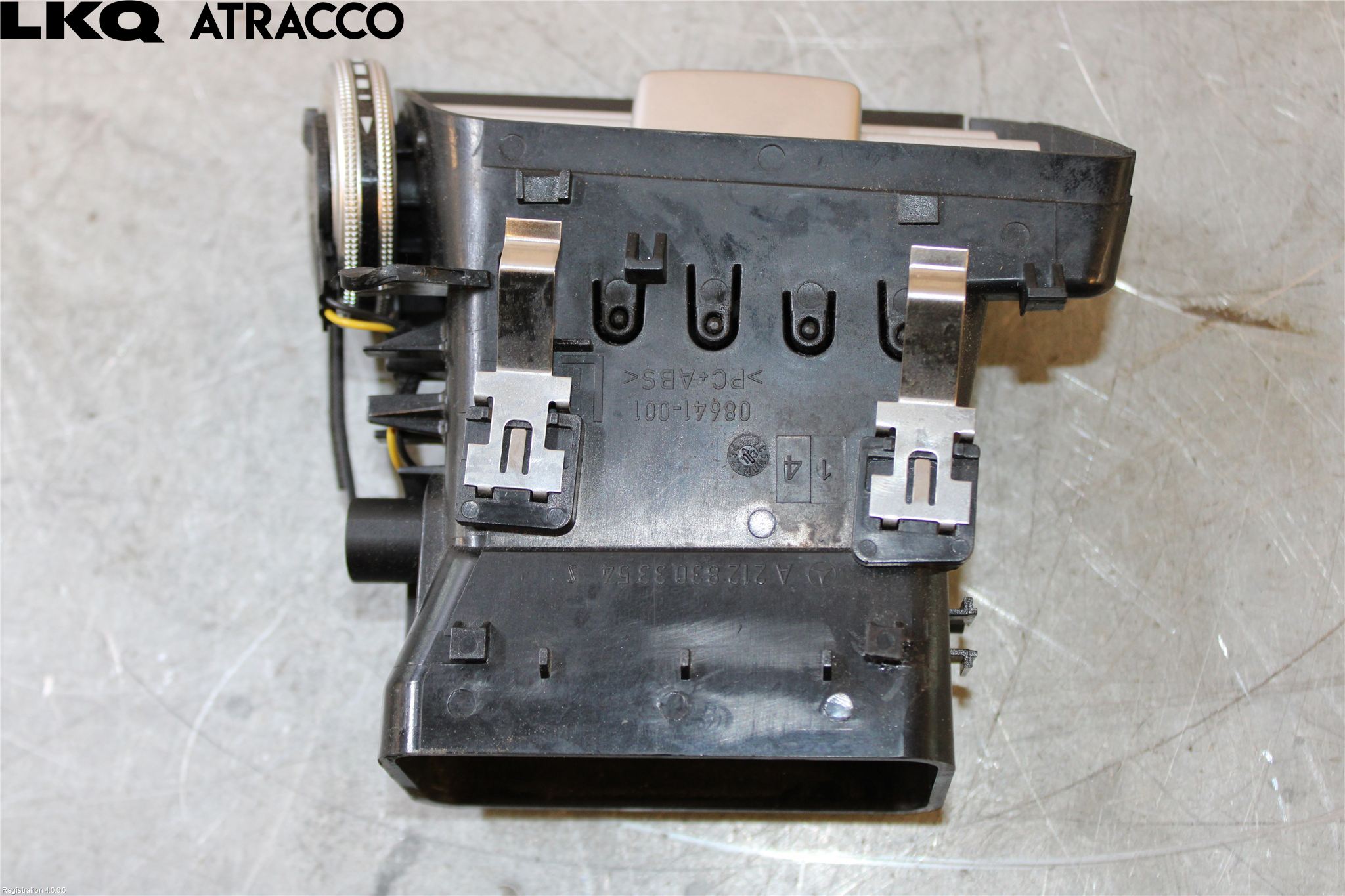 Mercedes-Benz MB E-KLASS (W212) 09-16 Dashbord Kanal - Dyse