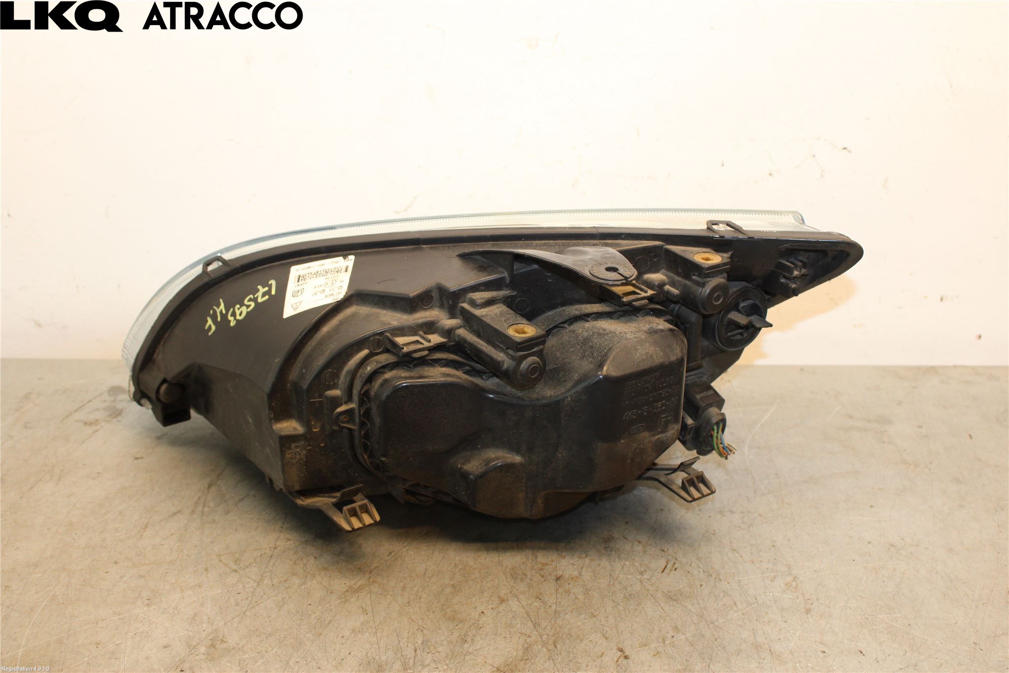 Ford FOCUS     04-07 Frontlykt Høyre