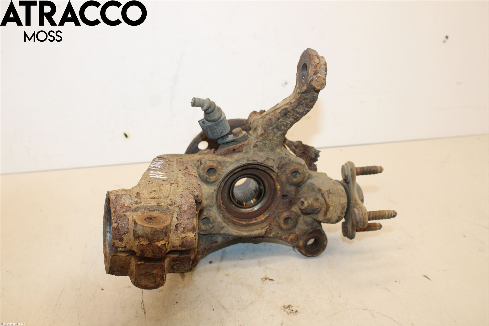 Volkswagen VW CADDY 11-15 Spindel Hf