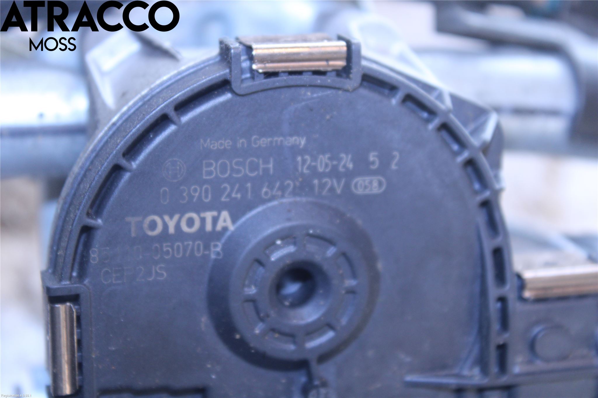 Toyota AVENSIS 09-15 Viskermotor Frontrute