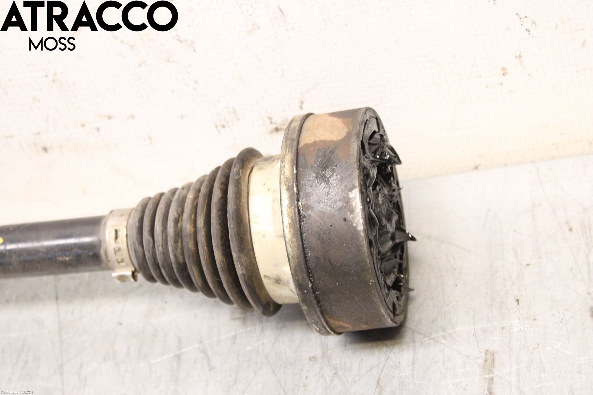 Skoda RAPID Drivaksel Foran Kompl Venstre