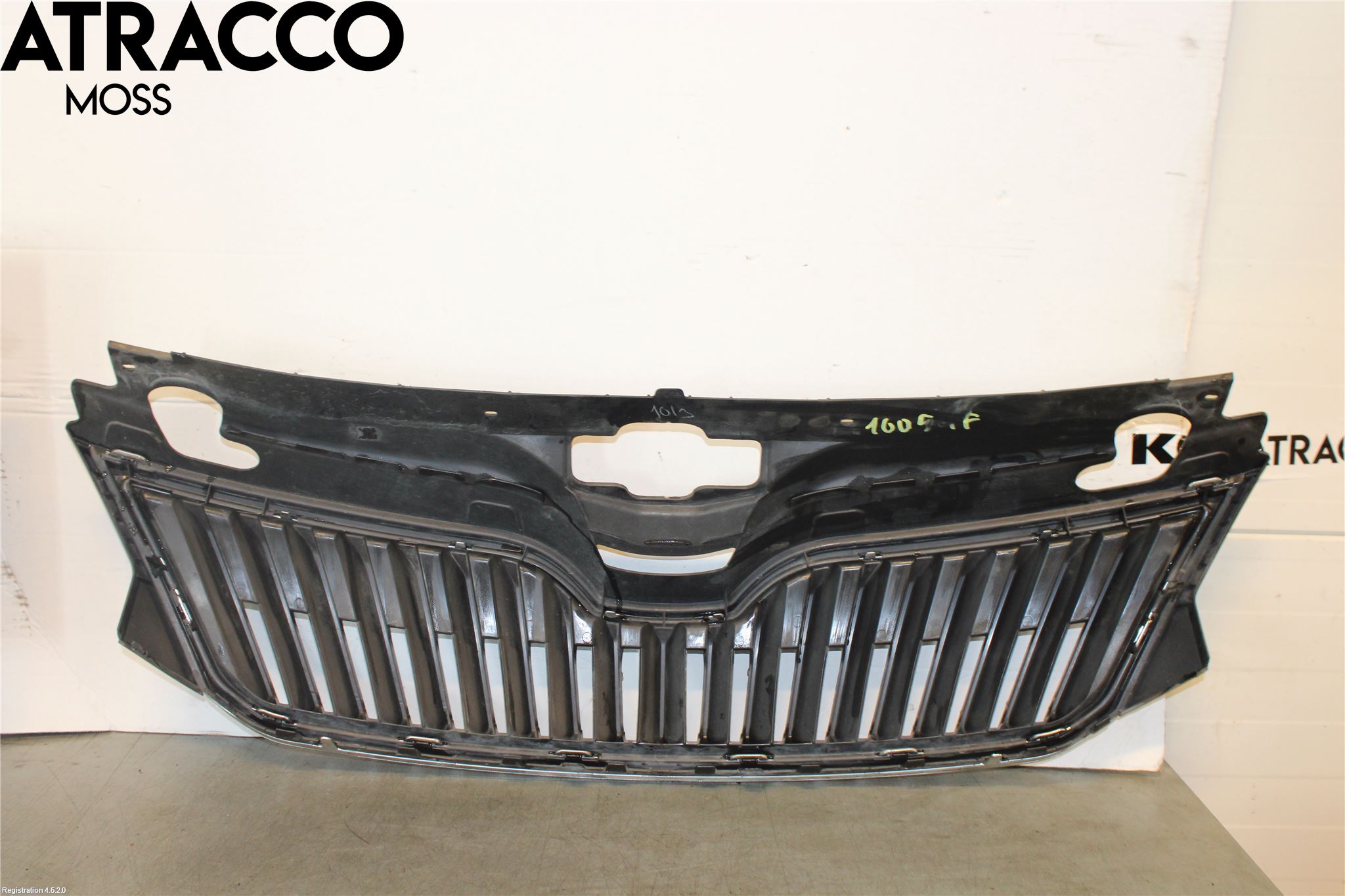 Skoda RAPID Grill Komplett