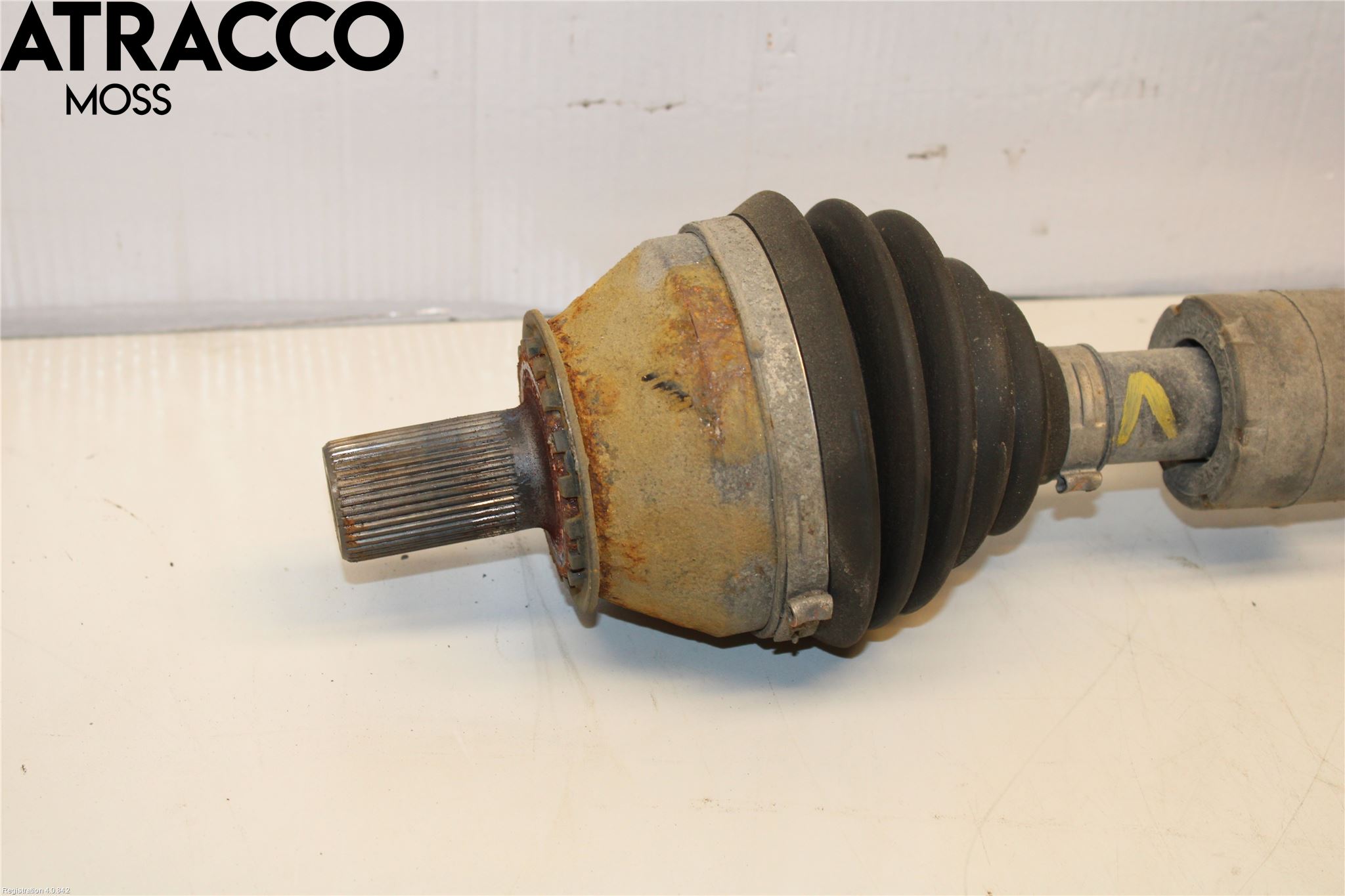 Volvo V70 08-13 Drivaksel Foran Kompl Venstre