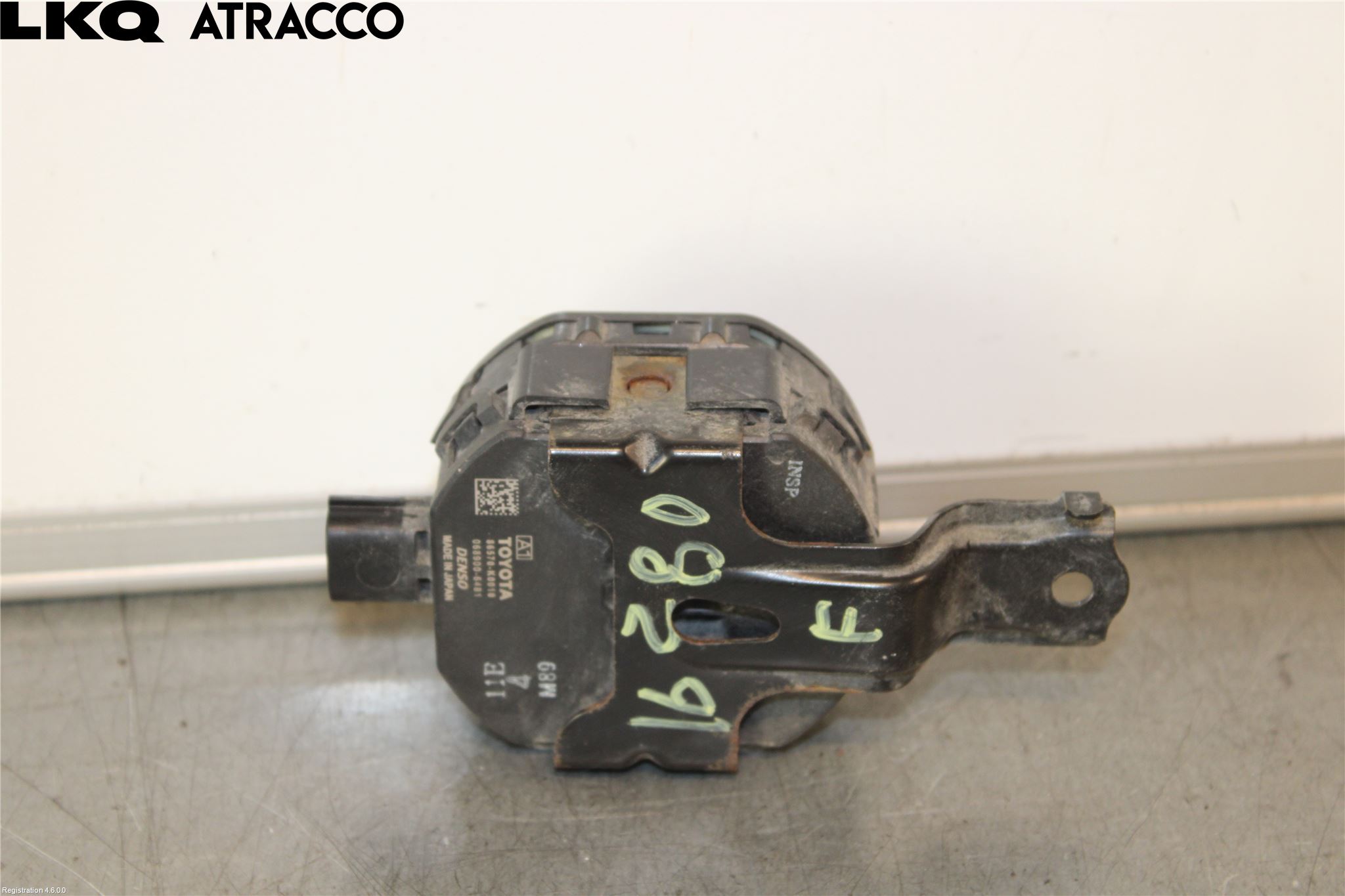 Toyota YARIS XP21 20- Innr Høyttaler