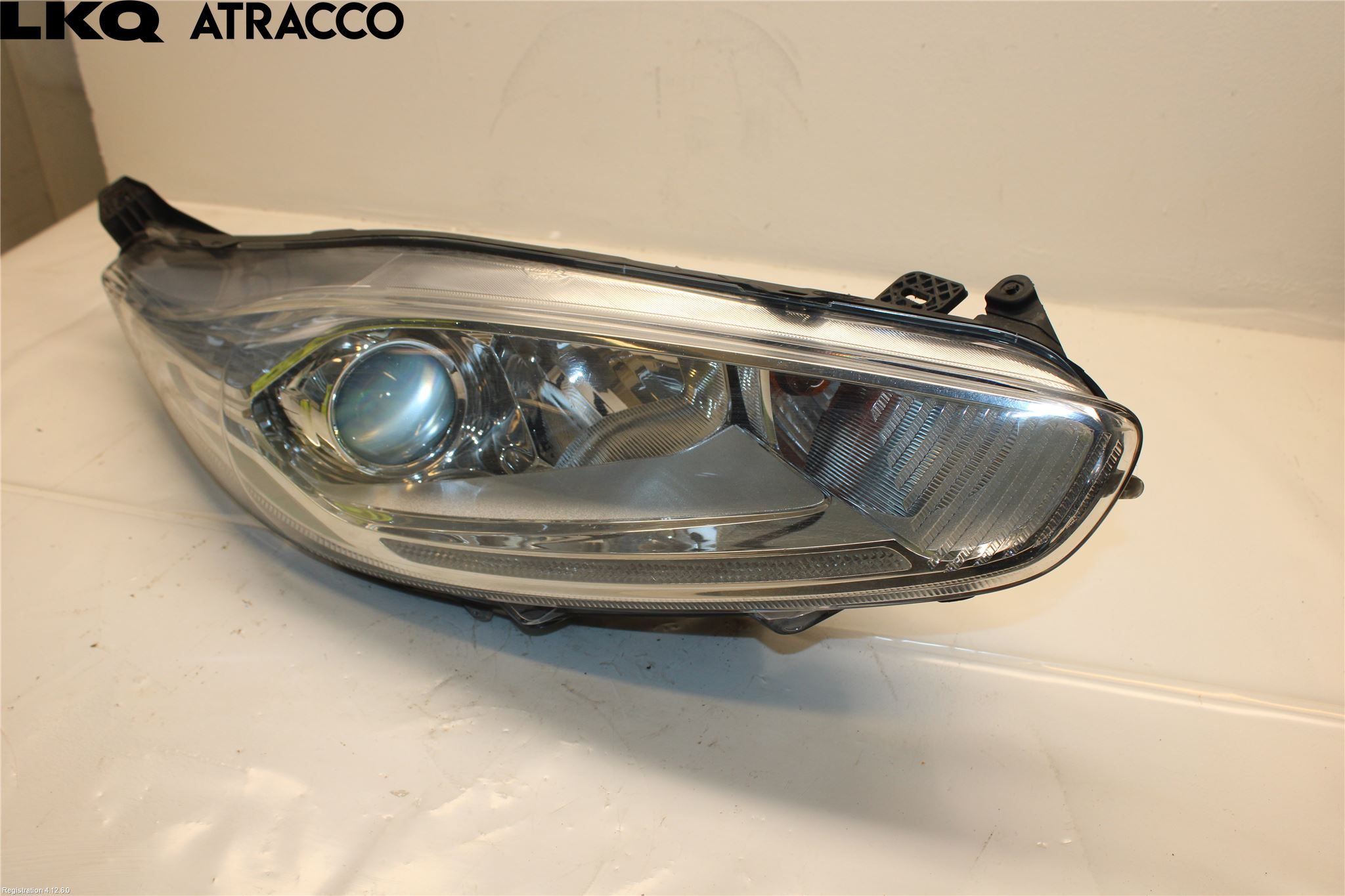 Ford FIESTA 13-17 Frontlykt Høyre