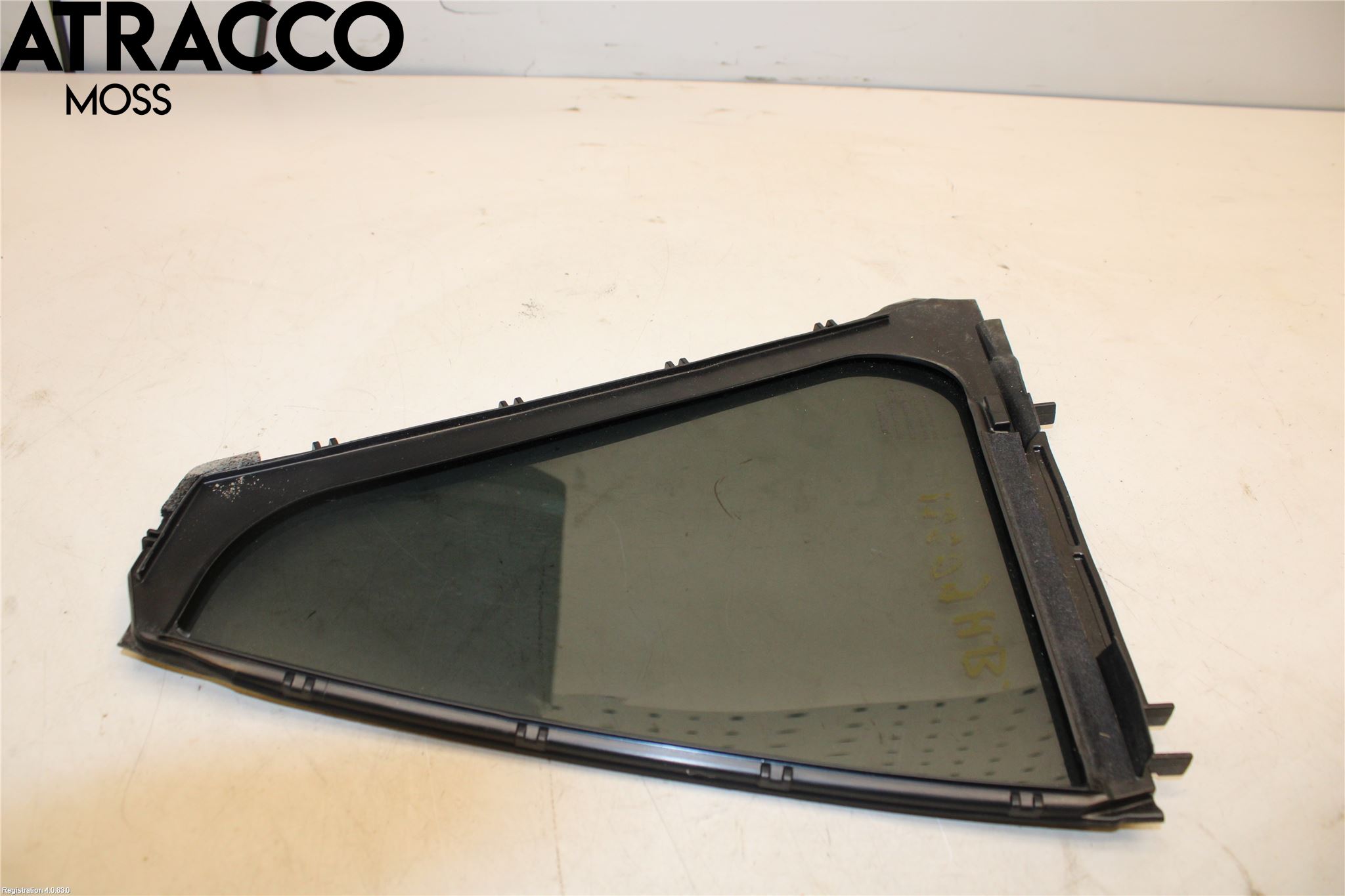 Toyota AVENSIS 09-15 Dørrute Bak Høyre Trekant 4D