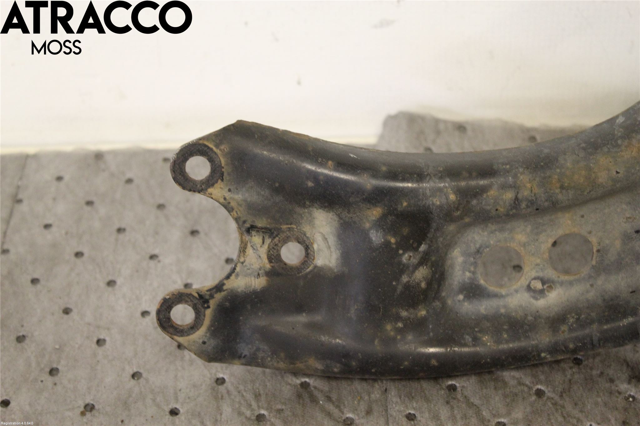 Volkswagen VW TOURAN 03-10 Bærearm Foran Høyre Nedre