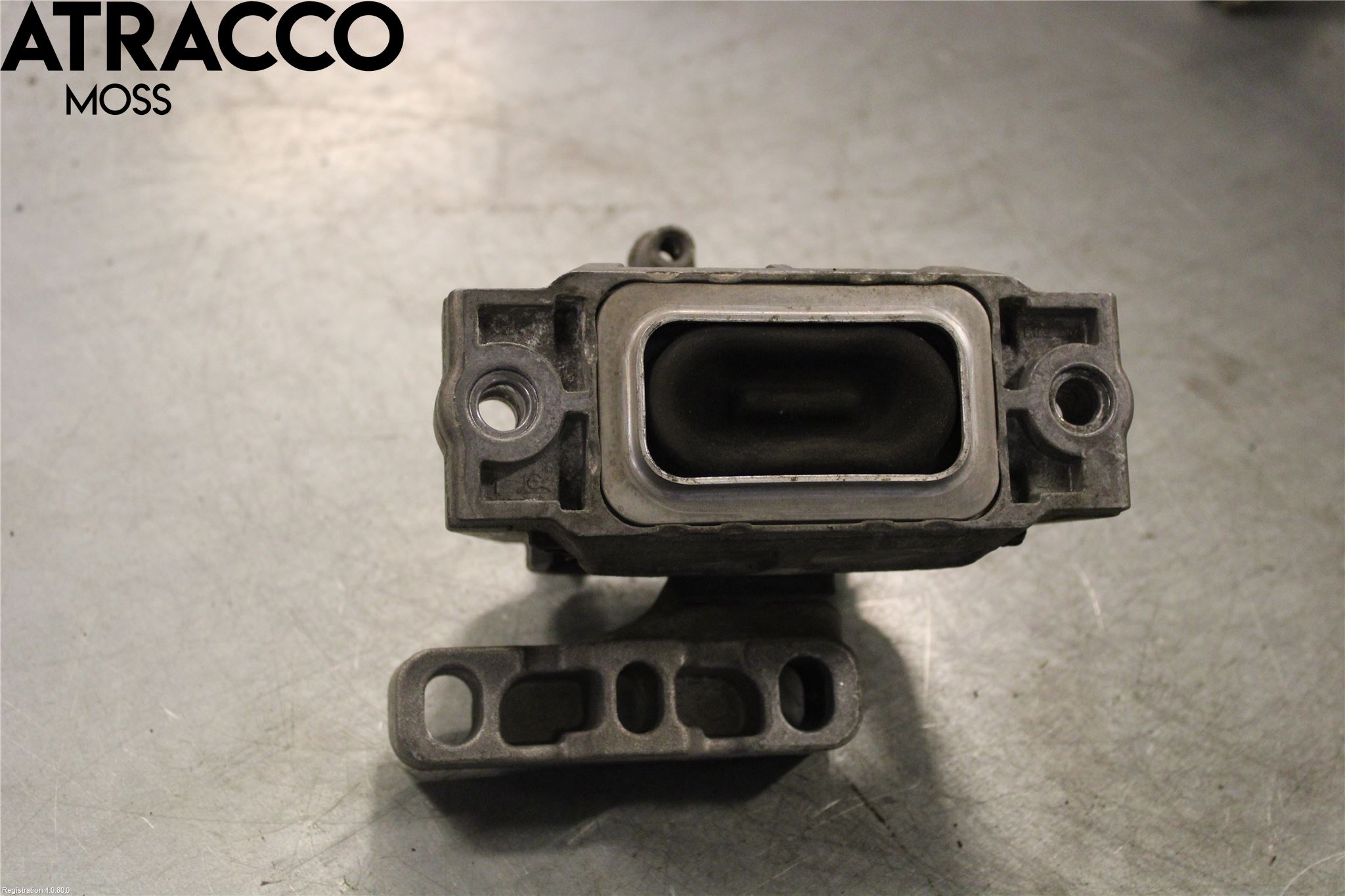 Volkswagen VW GOLF VI 09-13 Motor Feste Gummi