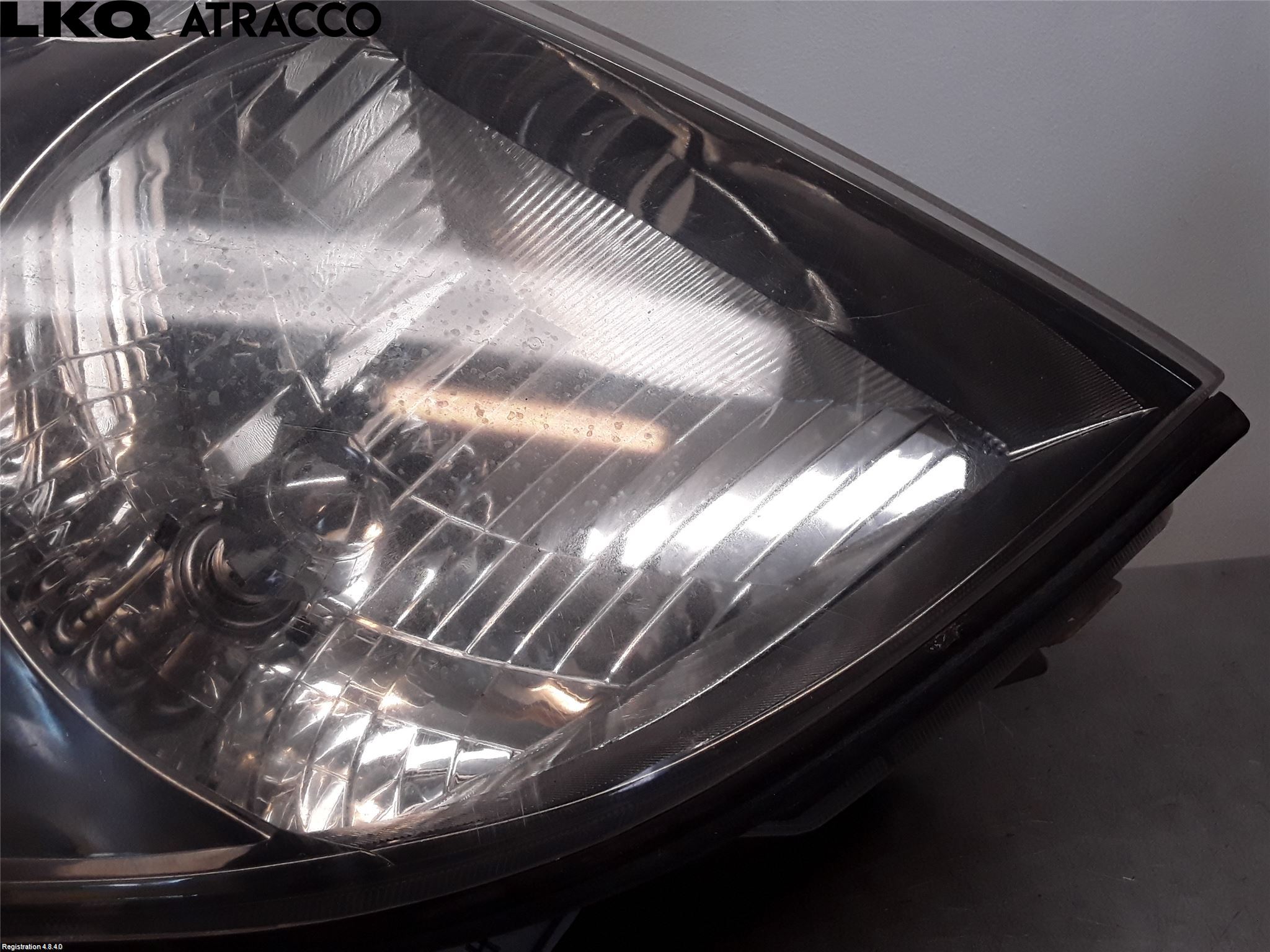 Toyota LANDCRUISER J120 02-09 Frontlykt Venstre