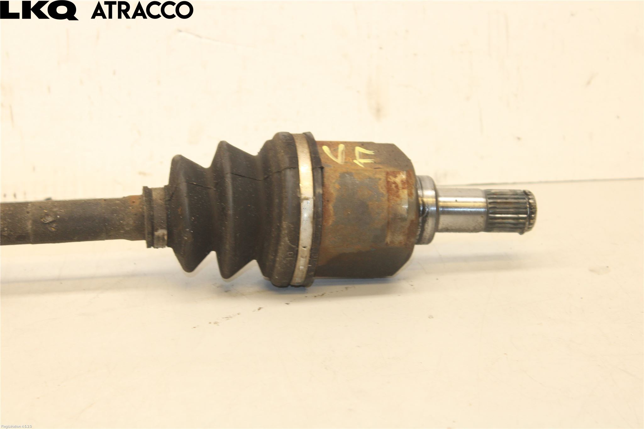 Kia STONIC 18->> Drivaksel Foran Kompl Venstre