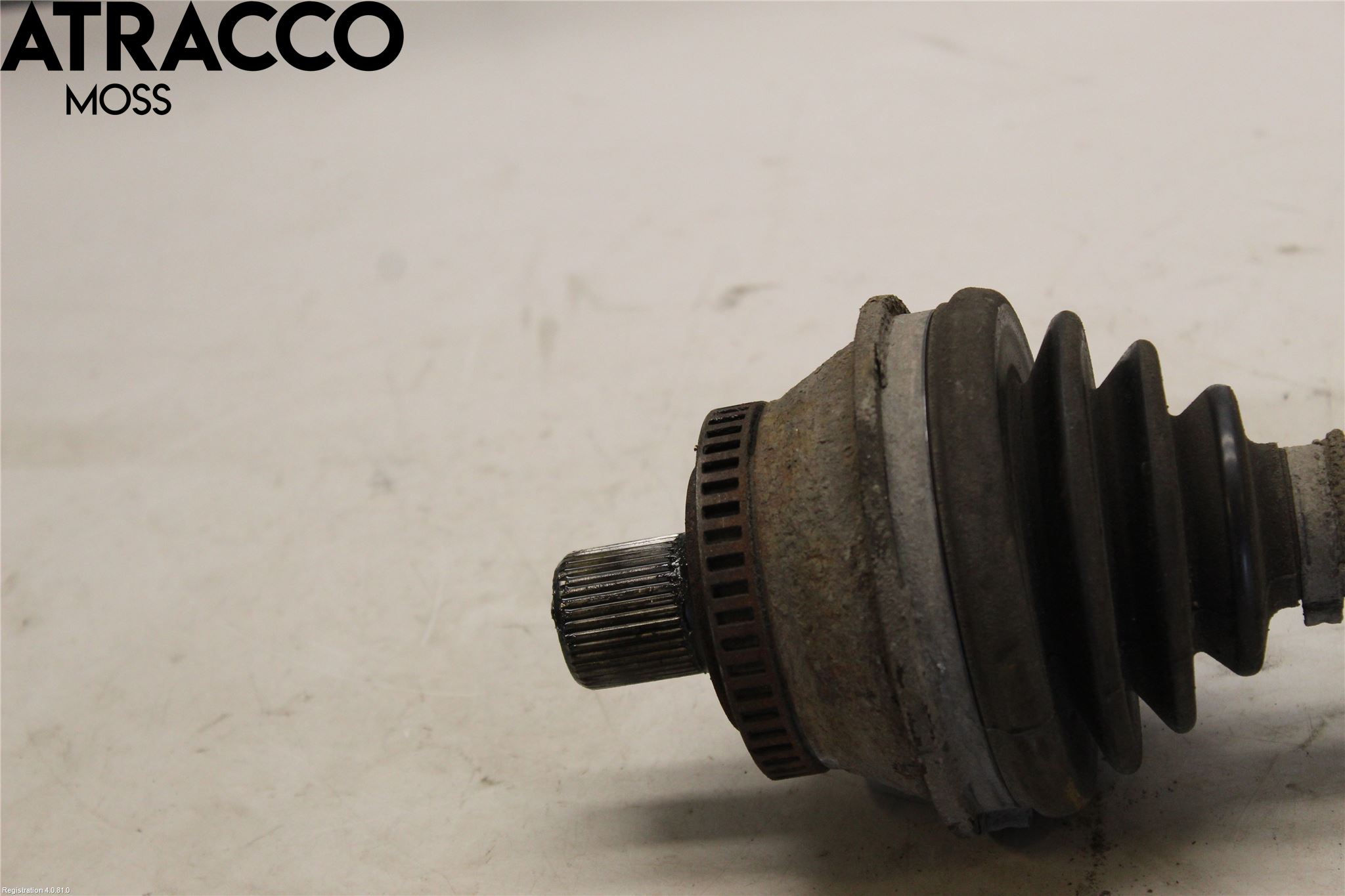 Audi A6/S6     97-05 Drivaksel Foran Kompl Høyre