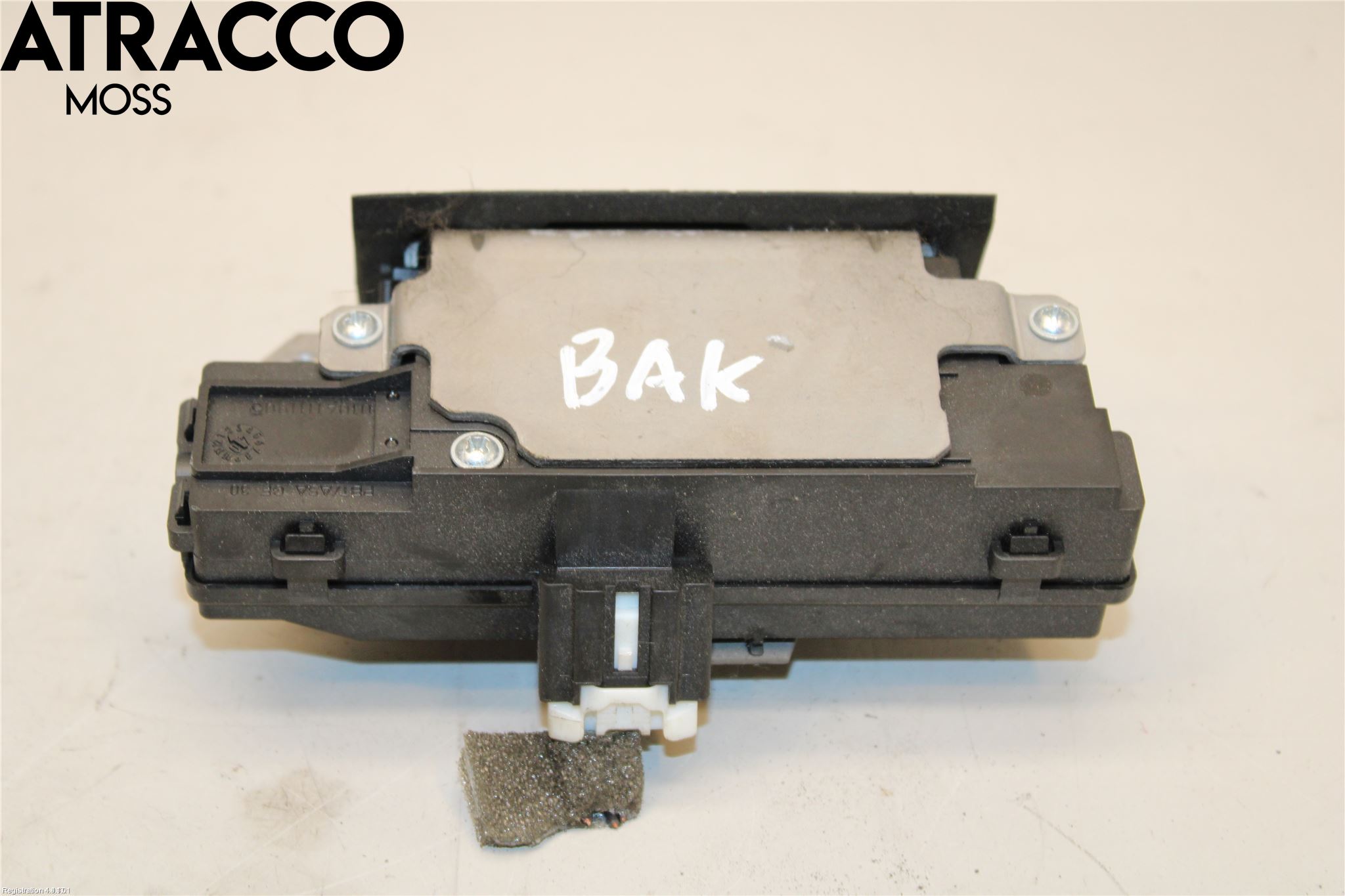 Volvo V50 04-07 Bakluke-Lokk Låsekasse