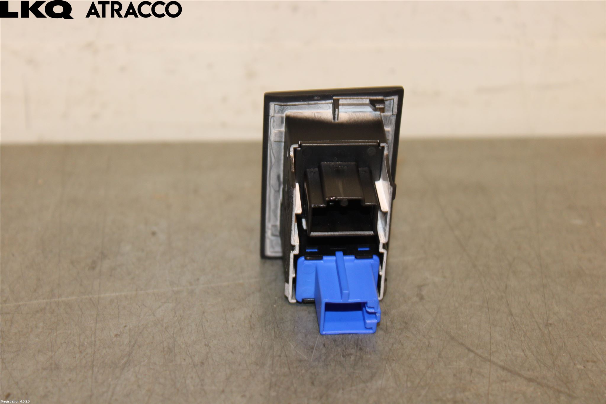 Volkswagen VW GOLF / E-GOLF VII 13-20 Bryter Varsel (Nødblink)