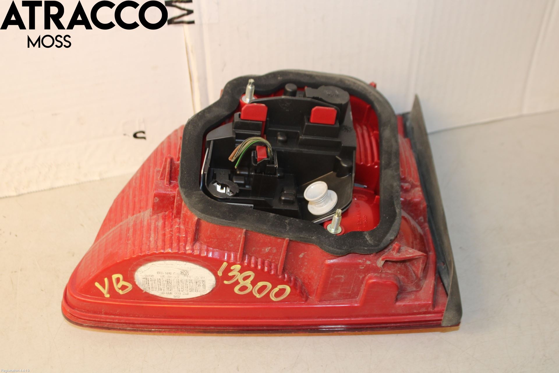 Volkswagen VW TOURAN 10-15 Baklykt Venstre