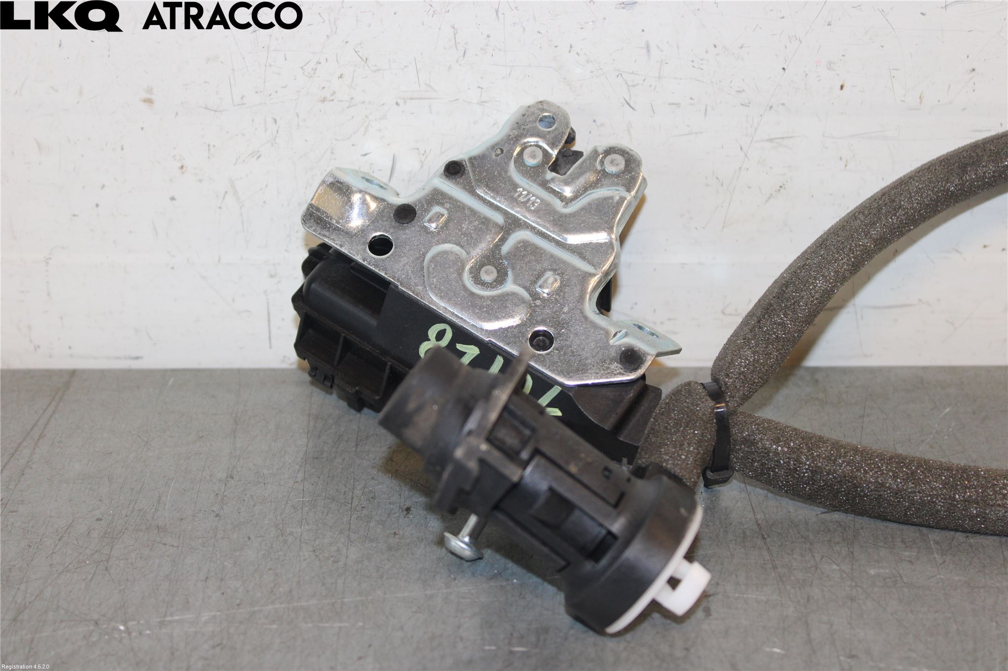 Mercedes-Benz MB E-KLASS (W212) 09-16 Bakluke-Lokk Låsekasse