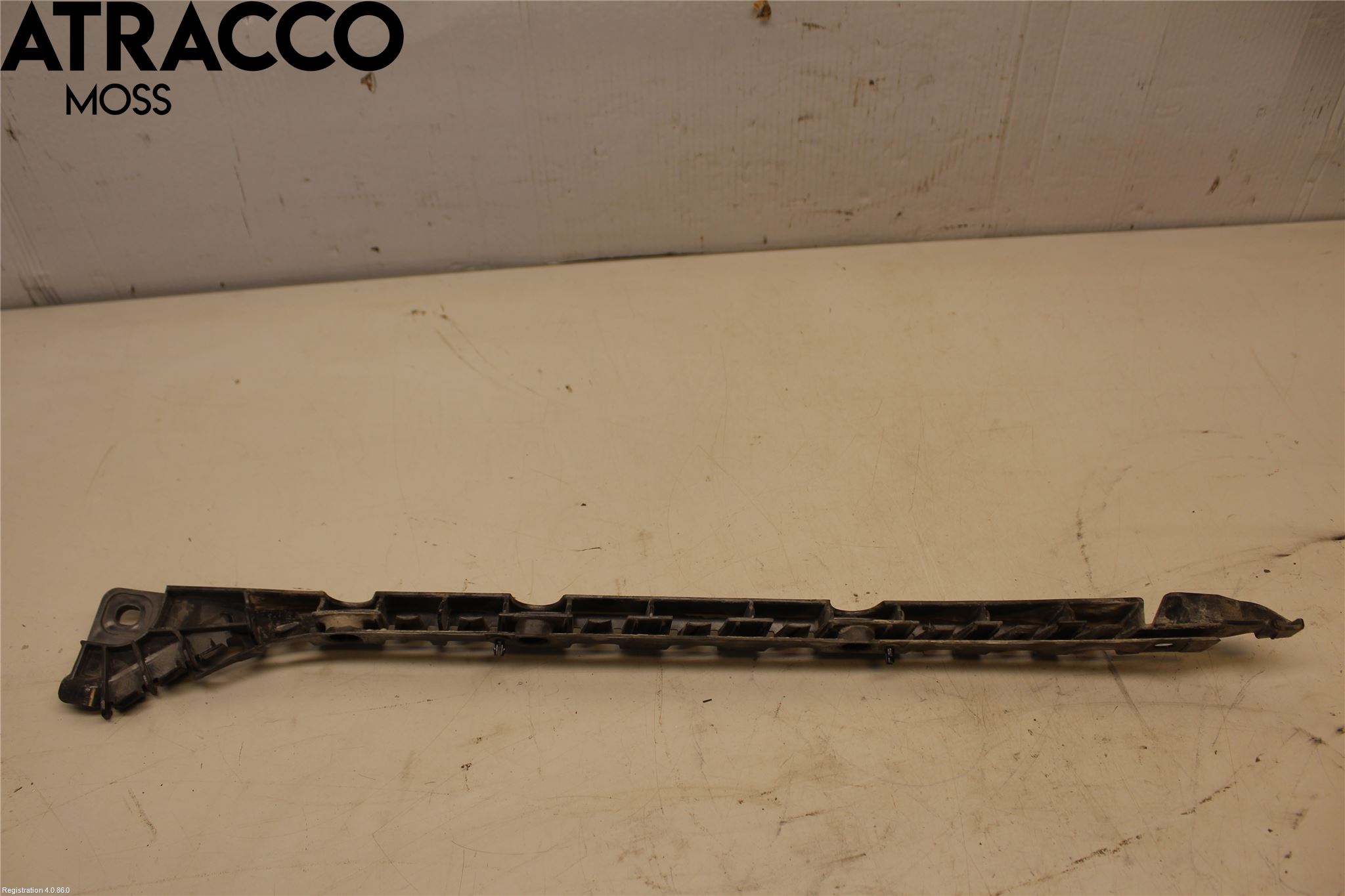 Mercedes-Benz MB E-KLASS (W212) 09-16 Støtfanger Bak Feste