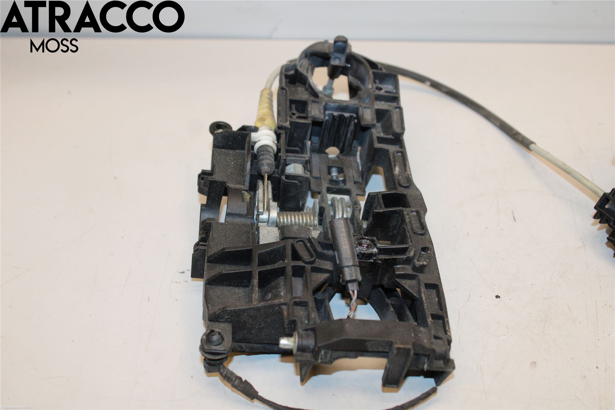 BMW 5 F10/F11/F18 09-17 Dørlås - Låsekasse