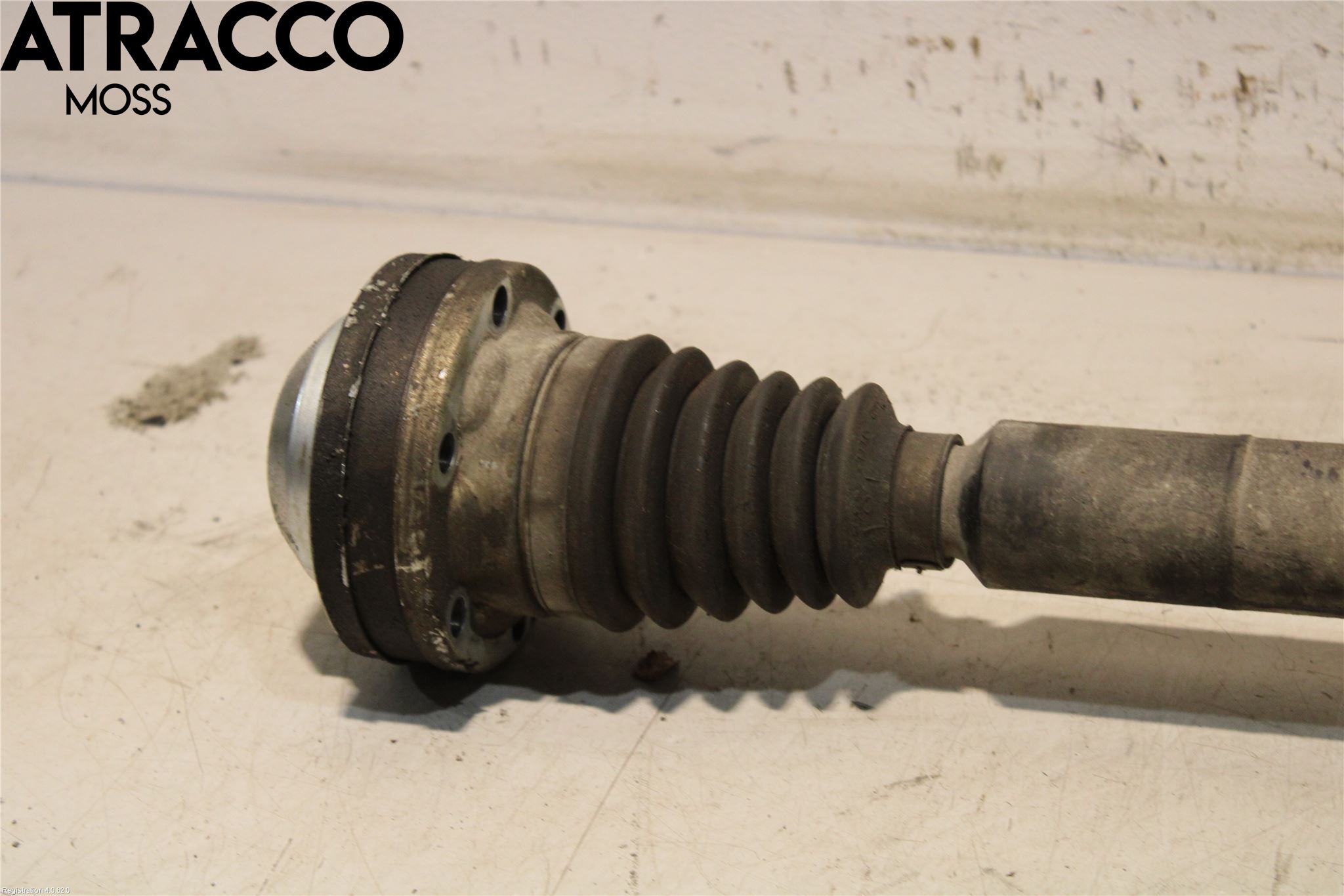 Volkswagen VW PASSAT 05-11 Drivaksel Foran Kompl Høyre