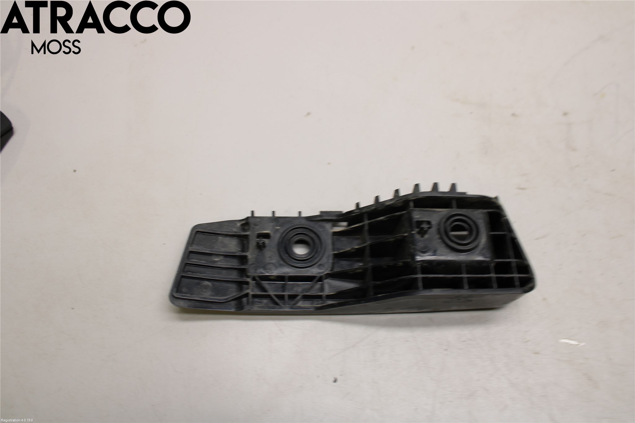 Tesla MODEL 3 17- Støtfangerfeste Bak Høyre