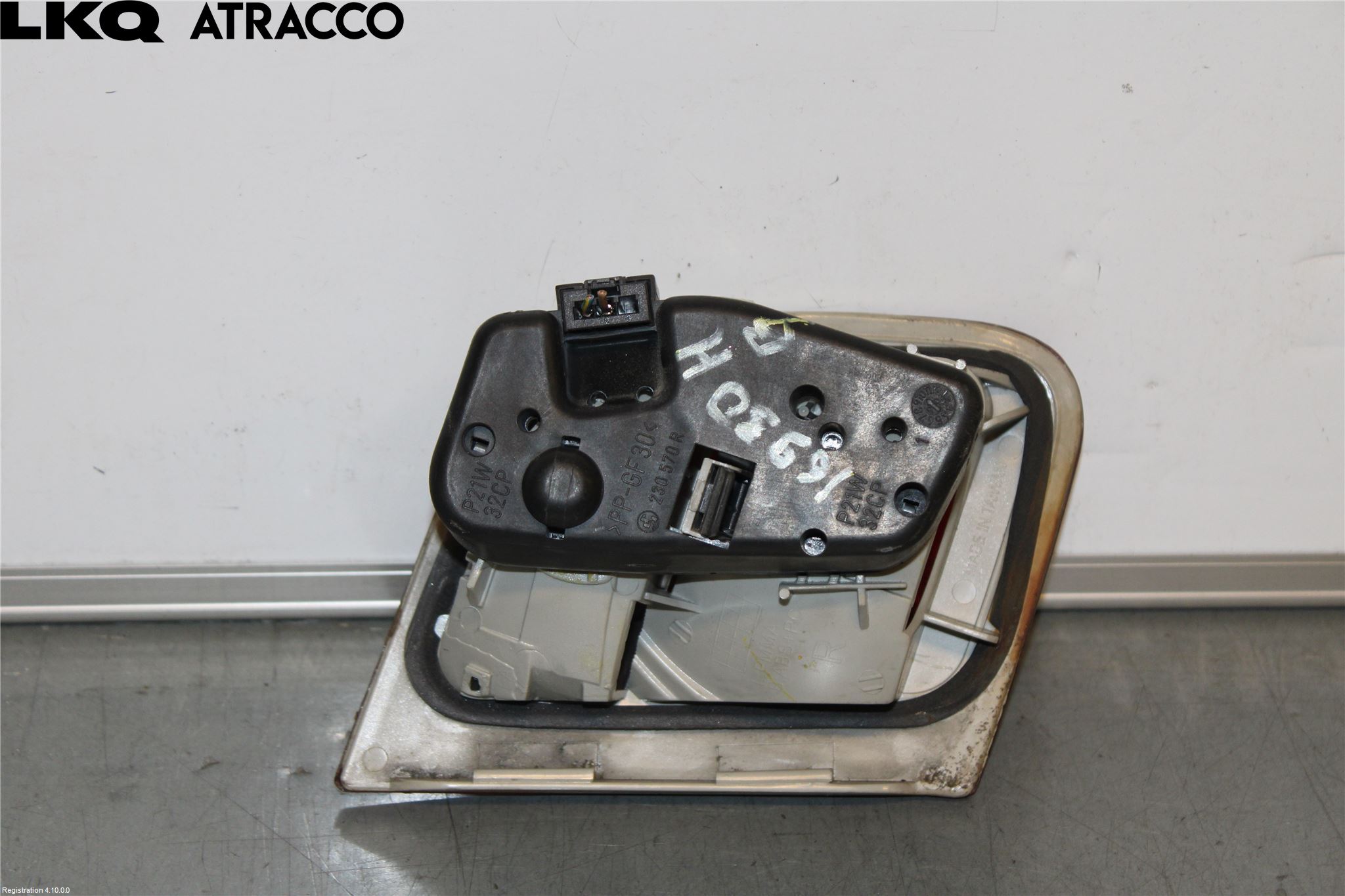 BMW 3 E46      98-05 Baklykt Høyre  På Luke(Indre)