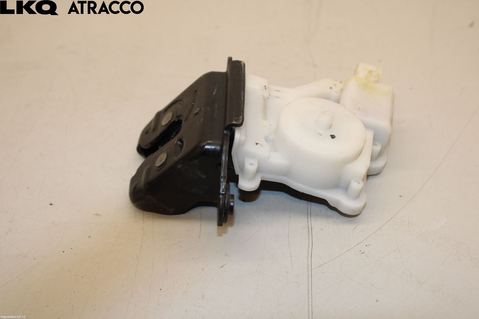 Nissan QASHQAI 17-21 Bakluke-Lokk Låsekasse