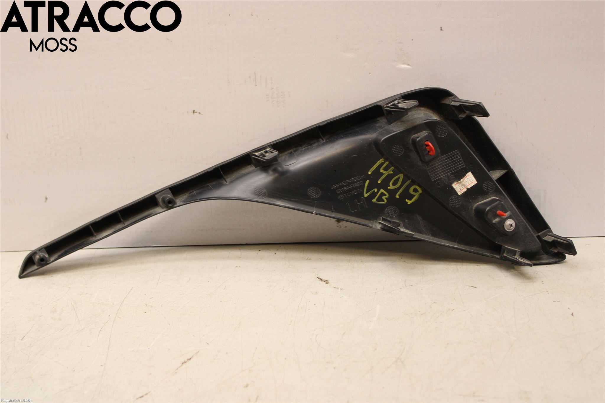 Toyota C-HR 16-23 Refleks Bak