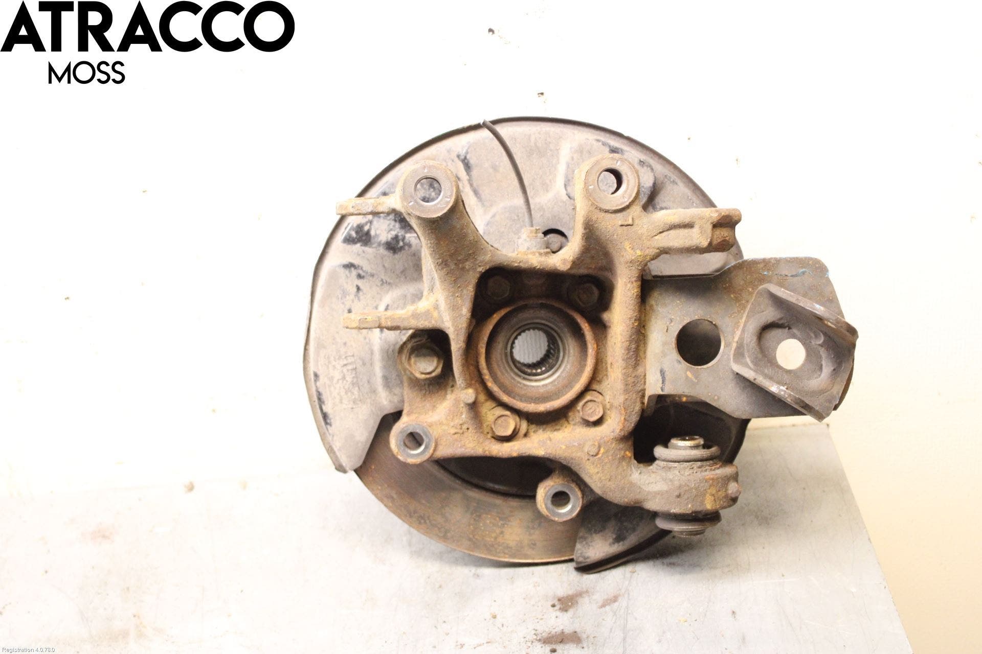 Toyota RAV4 13-18 Spindel Vb