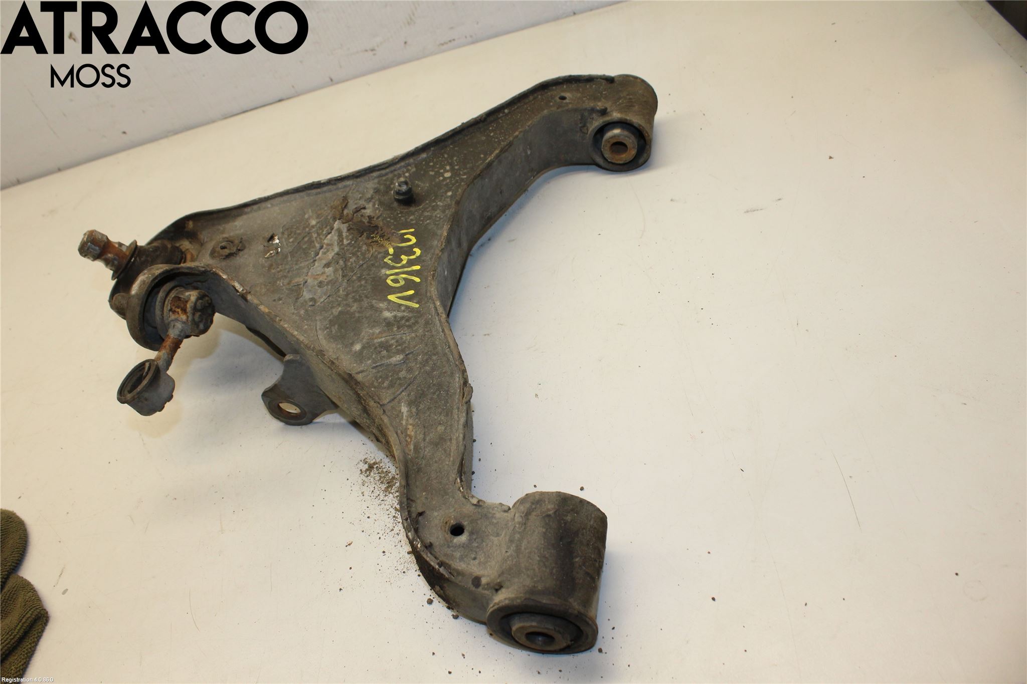 Nissan NAVARA 05-16 Bærearm Foran Venstre Nedre