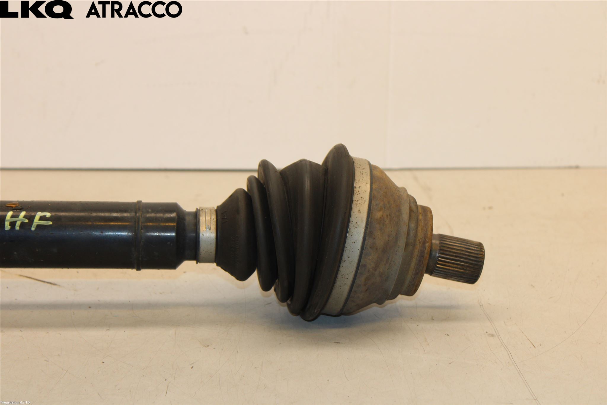 Volkswagen VW PASSAT 11-14 Drivaksel Foran Kompl Høyre