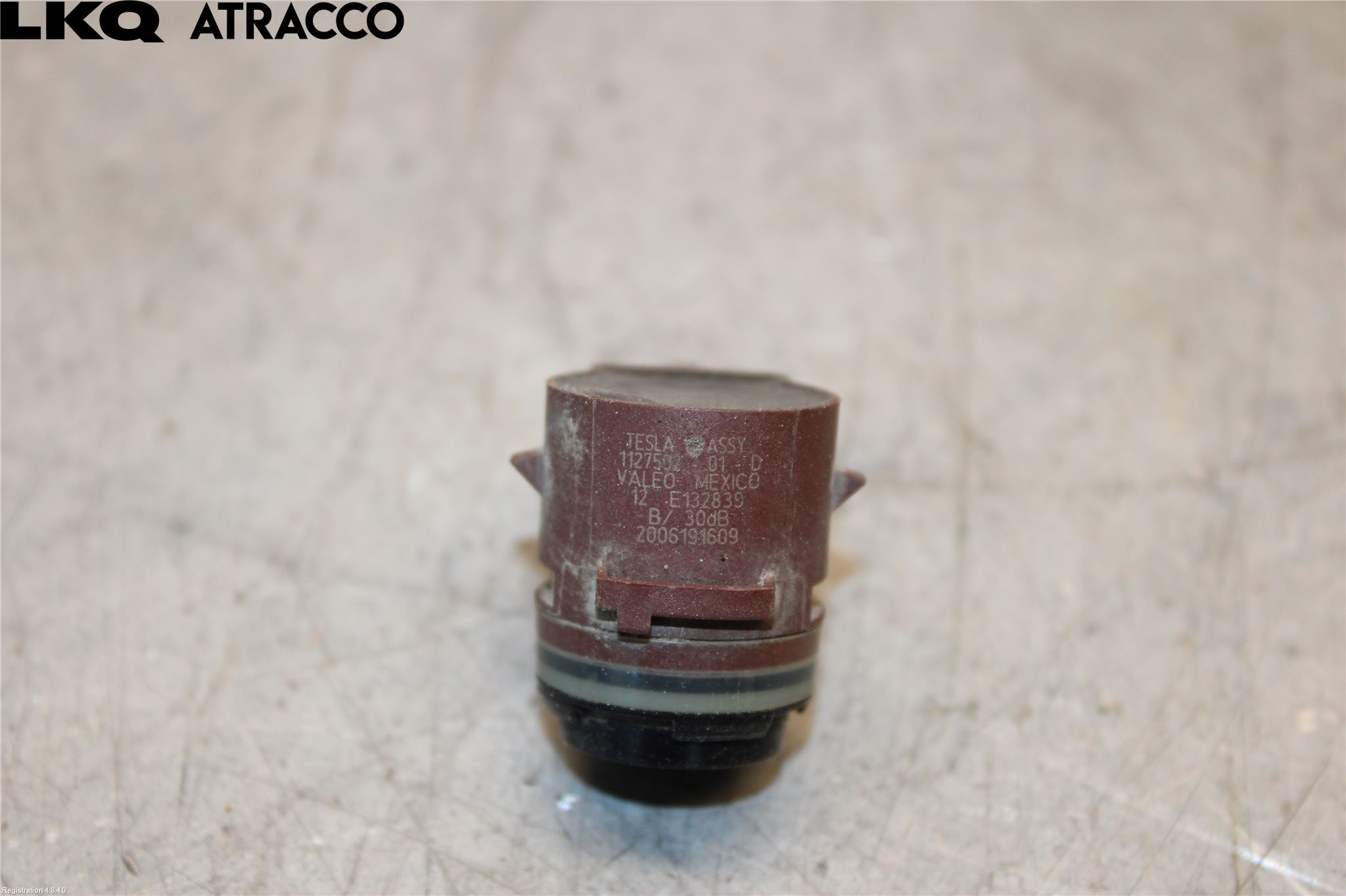 Tesla MODEL 3 17- Sensor Parkering Front