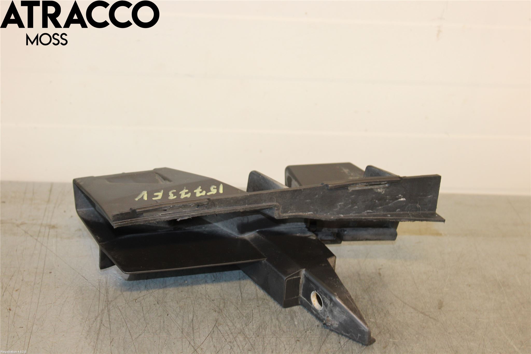 Mercedes-Benz MB E-KLASS (W212) 09-16 Støtfanger Foran Feste