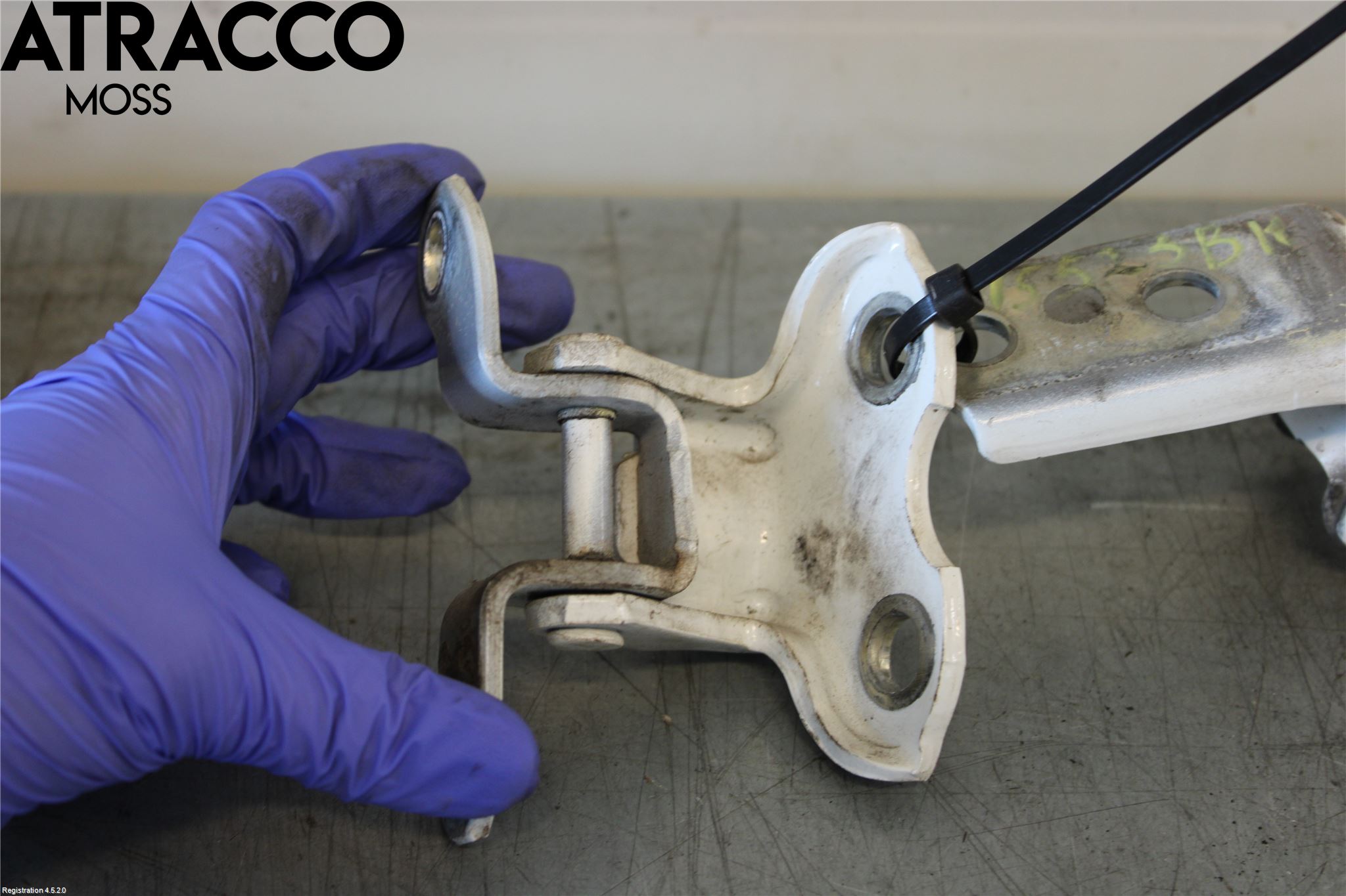 Toyota PRIUS ZVW30 09-20 Dørhengsel