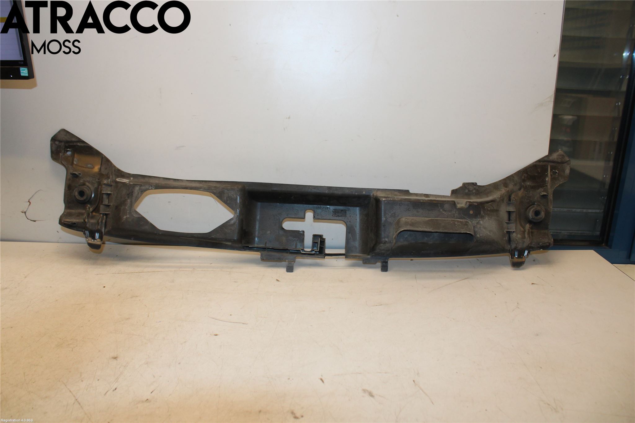 Volvo V50 08-12 Panserlåsplate-Bjelke