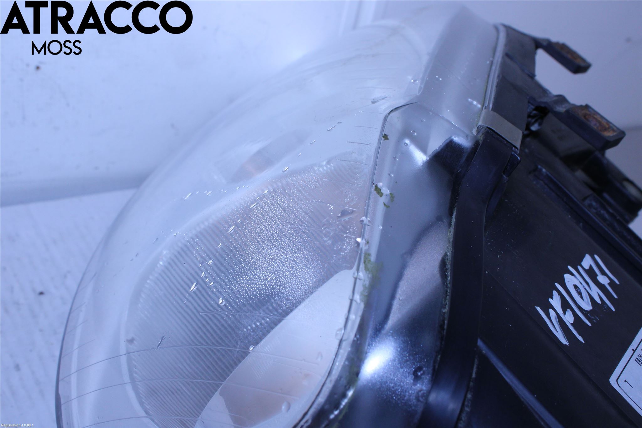 Volkswagen VW CADDY      04-10 Frontlykt Venstre